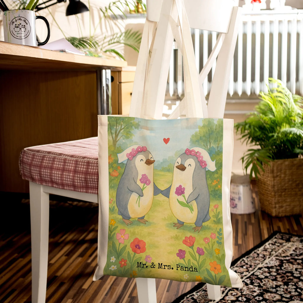 Jutebeutel Pinguine Lesbian Pride Design uni tasche, Einkaufsbeutel, unitasche, bedruckte tasche, Shopper, Badetasche, Einkaufstasche, Schultasche, Tasche, Tüte, Schultertasche, büchertasche, Umhängetasche, baumwollbeutel, Laptoptasche, Leinentasche, shopping tasche, Jutebeutel, Stofftasche, Alltagstasche, Tragetasche, Einkaufstüte, Statementbeutel, Baumwolltasche, Jutetasche, Beutel, Stoffbeutel, Strandtasche, tote bag, Henkeltasche, Beuteltasche, Hochzeitskarte, Hochzeit, Hochzeitsgeschenk, Ehe, Hochzeitsfeier, Trauung, Trauungsgeschenk, Verlobungsfeier, Verlobungsgeschenk, Hochzeitsgeschenkideen, Hochzeitsgeschenke für Brautpaar, Gleichgeschlechtliche Hochzeit