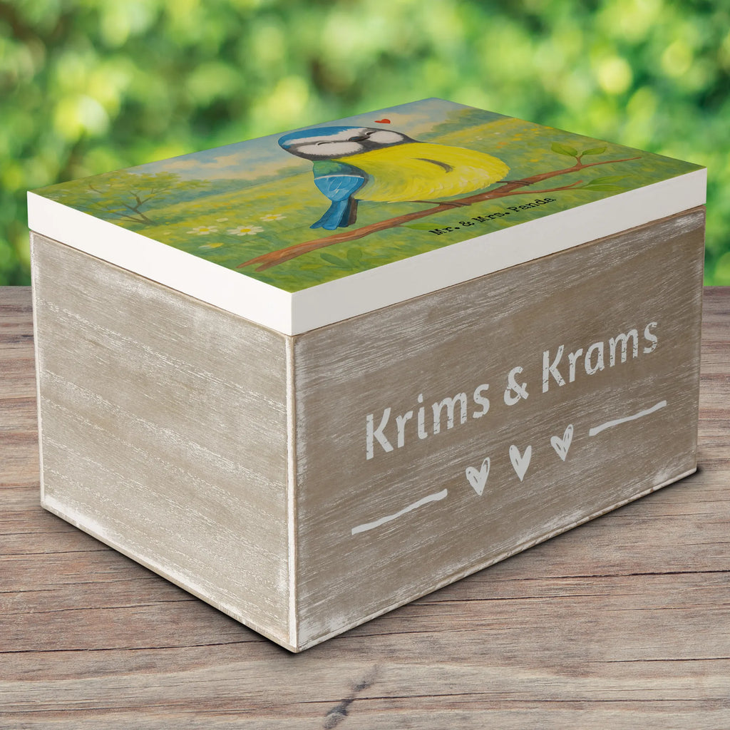 holztruhe Vogel Blaumeise Design Schatzkiste, Geschenkbox, erinnerungsbox hochzeit, Truhe, Erinnerungsbox, holzkiste mit deckel, aufbewahrungsbox aus holz, holzbox mit deckel, aufbewahrungsbox holz, Kiste, holzbox, Erinnerungskiste, box aus holz, holzkisten, deko box, dekorative holzkiste, erinnerungsbox baby, Dekokiste, ordnungsbox, Holzkiste, Schatulle, schmuckkästchen, holz aufbewahrungsbox, holztruhe, aufbewahrungskiste, holzboxen, Aufbewahrungsbox, Ostern, Ostern Kinder, Osterhase, Ostergeschenke, Ostergeschenke Kinder, Ostern Geschenk, Osterdeko, Osternest, Geschenke zu Ostern, Frühlingsgefühle, Osterzeit, Frühling, Vogel, Blaumeise, Ostergrüße, liebe Grüße