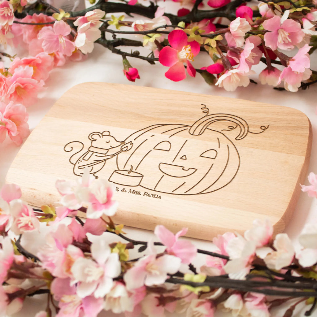 Holzbrett Gravur Kürbis Maus Küchenbrett, Brot, Frühstücksbrettchen, Frühstücksbrett, Holzbrett, Schneidebrett Holz, Schneidebrett, Dekoration, Geschenke, Schenken, Deko, Halloween, Martinssingen, Süßes sonst gibt's saures, Kürbis, Halloween Deko, Maus, Trick or Treat, Kerzen