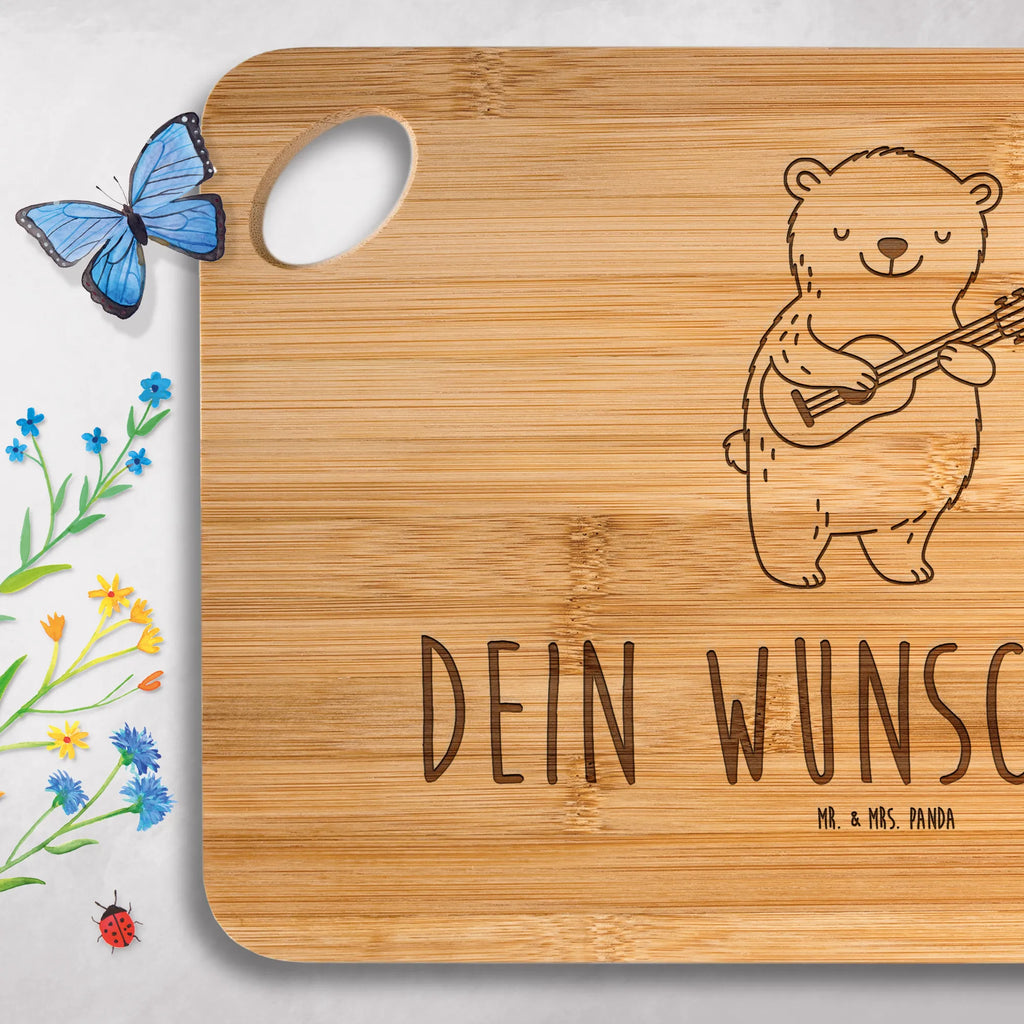 Personalisiertes Schneidebrett Bär Gitarre Frühstücksbrett Mit Namen, Bambusbrett Mit Namen, Hochwertiges Schneidebrett Mit Gravur, Schneidebrett Mit Spruch Und Namen, Schneidebrett individuell, Frühstücksbrett mit Namen, Holzbrett Mit Gravur, Küchenbrett Mit Namen, Personalisiertes Brett, Geschenkidee Schneidebrett Mit Namen, Küchenbrett mit Namen, Personalisiertes Holzbrett, Personalisiertes Bambus Schneidebrett, Schneidebrett Mit Gravur, Werbegeschenk mit Text, Personalisiertes Küchenbrett, Frühstücksbrett mit Wunschtext, Brett mit Namen, Schneidebrett Hochzeit Geschenk Mit Gravur, Personalisiertes Frühstücksbrett, Bambus, Personalisiertes Hackbrett, Schneidebrett Mit Datum, Personalisiertes Schneidebrett, Holzbrett mit Namen, Schneidebrett selber gestalten, Hackbrett mit Wunschtext, Brett selbst gestalten, Brett mit Wunschtext, Servierbrett mit Wunschtext, Bambusbrettchen Mit Gravur, Küchenbrett selbst gestalten, Schneidebrett mit Namen, Holzbrettchen mit Wunschtext, Schneidebrett Holz Mit Namen, Schneidebrett Geschenk Personalisiert, Servierbrett mit Namen, Schneidebrett Mit Namen, Schneidebrett Familie Mit Namen, Schneidebrett Mit Initialen, Schneidebrett Für Paare Mit Namen, Schneidebrett Mit Wunschtext, Schneidebrett Geburtstag Mit Gravur, Frühstücksbrett selbst gestalten, Personalisiertes Holzbrettchen, Personalisiertes Servierbrett, Holzbrett selbst gestalten, Hackbrett mit Namen, Schneidebrett Mit Herzen Und Wunschtext, Schneidebrett mit Wunschtext, Schneidebrett Für Grillfans Mit Gravur, Werbegeschenk mit Firmennamen, Holzbrettchen mit Namen, Holzbrett mit Wunschtext, Hackbrett selbst gestalten, Schneidebrett Mit Personalisierung, Schneidebrett Selbst Gestalten, Schneidebrett Mit Logo, Schneidebrett selbst gestalten, Küchenbrett mit Wunschtext, Holzbrettchen selbst gestalten, Schneidebrett Mit Motiv Und Namen, Schneidebrett Bambus Mit Gravur, Servierbrett selbst gestalten, Instrumente, Geschenke Musiker, Musikliebhaber, Bär, Gitarre, Akustik, Ensemble, Lagerfeuer, Gesang