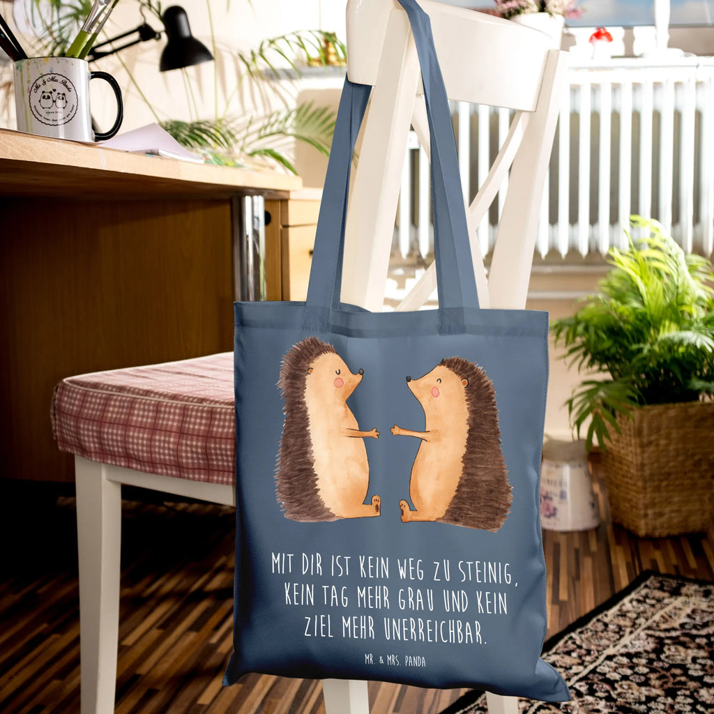 Tragetasche Igel Liebe Umhängetasche, Shopper, Beuteltasche, Tragetasche, Badetasche, Jutebeutel, Einkaufstüte, Stoffbeutel, Jutetasche, Stofftasche, Laptoptasche, Tasche, Schultertasche, Beutel, Strandtasche, Einkaufstasche, Liebe, Partner, Freund, Freundin, Ehemann, Ehefrau, Heiraten, Verlobung, Heiratsantrag, Liebesgeschenk, Jahrestag, Hocheitstag, Hochzeitstag, Verheiratet, Liebesbeweis, Igel, Verliebt, Hochzeit, Geschenk, Verlobt