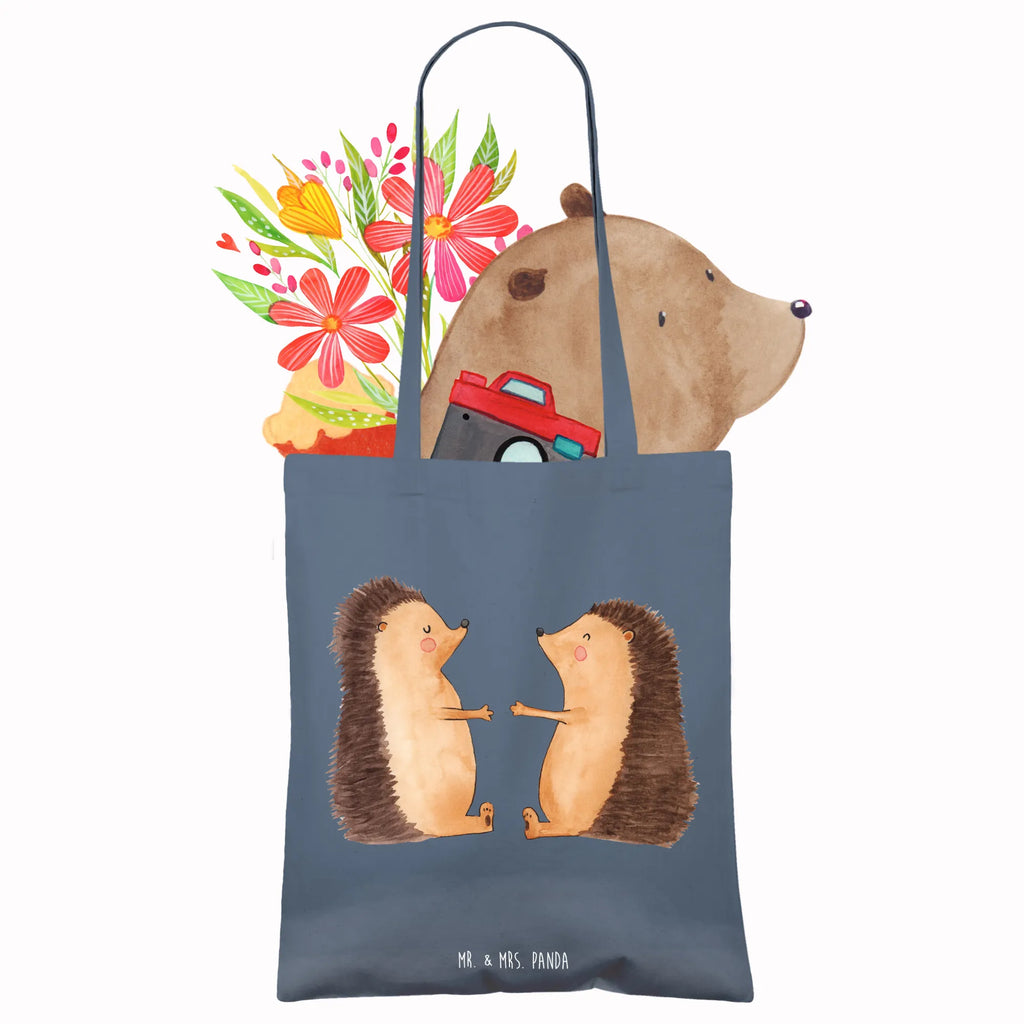 Tragetasche Igel Liebe Umhängetasche, Shopper, Beuteltasche, Tragetasche, Badetasche, Jutebeutel, Einkaufstüte, Stoffbeutel, Jutetasche, Stofftasche, Laptoptasche, Tasche, Schultertasche, Beutel, Strandtasche, Einkaufstasche, Liebe, Partner, Freund, Freundin, Ehemann, Ehefrau, Heiraten, Verlobung, Heiratsantrag, Liebesgeschenk, Jahrestag, Hocheitstag, Hochzeitstag, Verheiratet, Liebesbeweis, Igel, Verliebt, Hochzeit, Geschenk, Verlobt