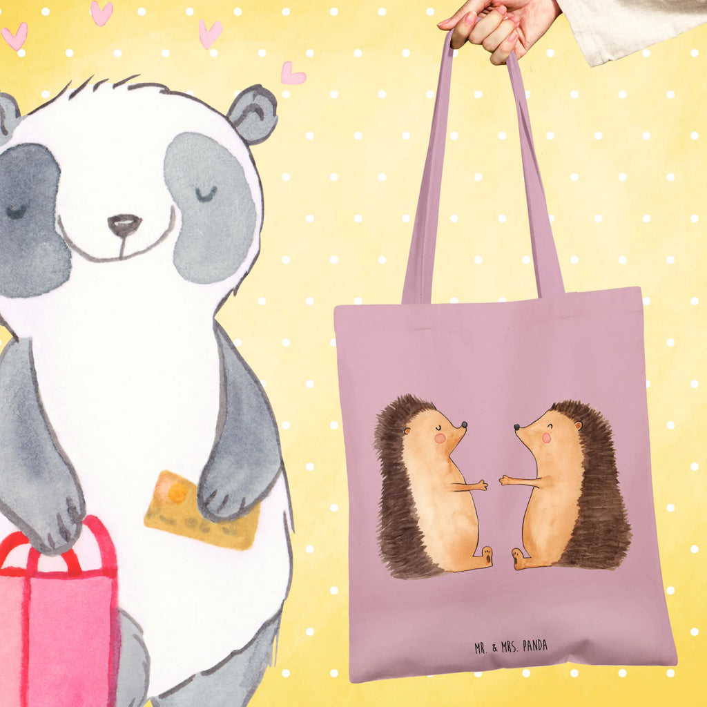 Tragetasche Igel Liebe Umhängetasche, Shopper, Beuteltasche, Tragetasche, Badetasche, Jutebeutel, Einkaufstüte, Stoffbeutel, Jutetasche, Stofftasche, Laptoptasche, Tasche, Schultertasche, Beutel, Strandtasche, Einkaufstasche, Liebe, Partner, Freund, Freundin, Ehemann, Ehefrau, Heiraten, Verlobung, Heiratsantrag, Liebesgeschenk, Jahrestag, Hocheitstag, Hochzeitstag, Verheiratet, Liebesbeweis, Igel, Verliebt, Hochzeit, Geschenk, Verlobt