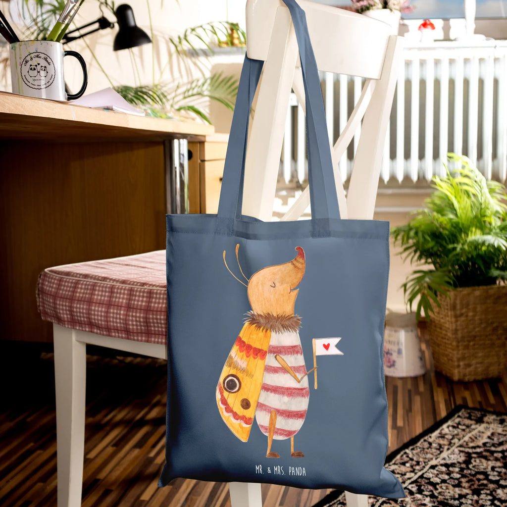 Tote bag Moth flag Einkaufsbeutel, Schultasche, Jutetasche, tote bag, Beutel, Stofftasche, Laptoptasche, Statementbeutel, Alltagstasche, Badetasche, Schultertasche, Einkaufstüte, Strandtasche, büchertasche, Tasche, uni tasche, Baumwolltasche, bedruckte tasche, shopping tasche, Tragetasche, Jutebeutel, Shopper, Beuteltasche, Umhängetasche, Einkaufstasche, Leinentasche, baumwollbeutel, Stoffbeutel, Henkeltasche, Tüte, unitasche, Gute Laune, Tiermotive, Tiere, lustige Sprüche, Was kostet die Welt, süß, Nachtfalter, niedlich, Küche Deko, Spruch witzig, Spruch lustig, Käfer
