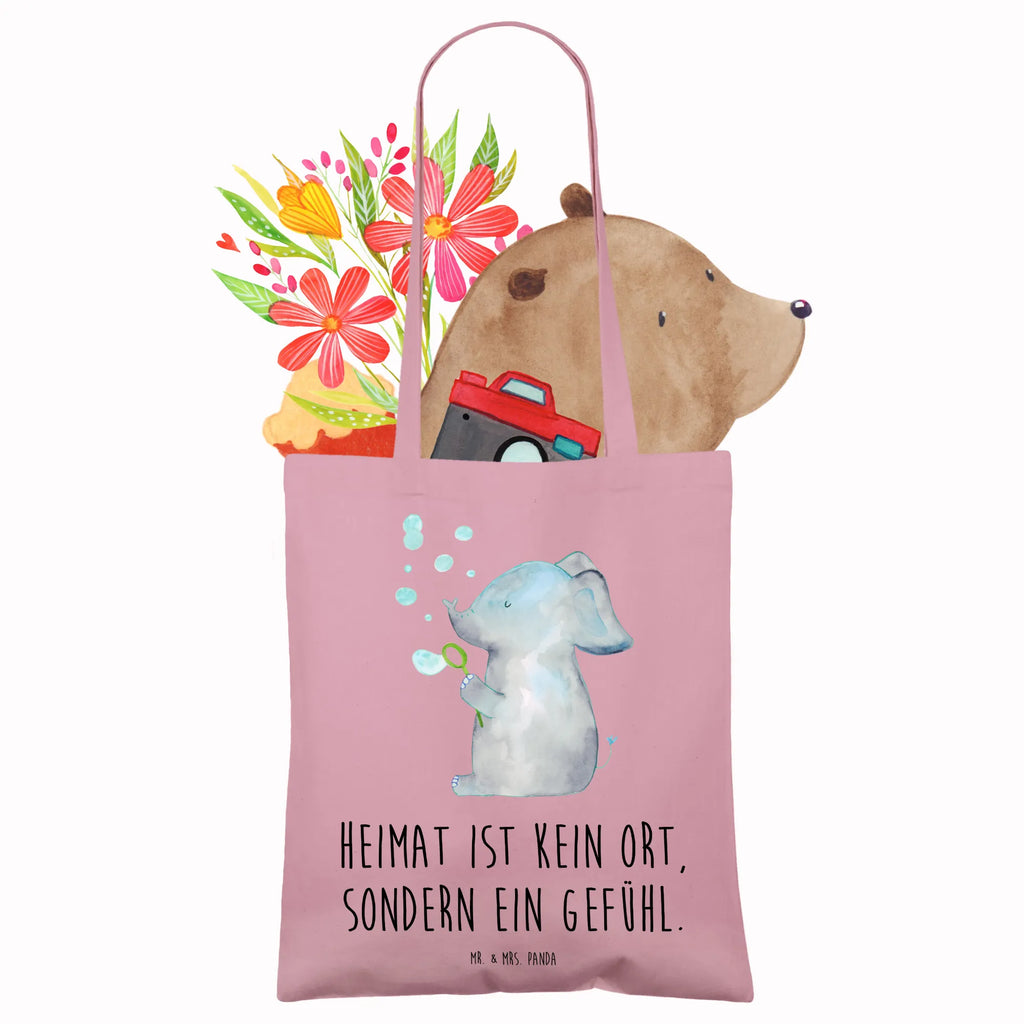 Tragetasche Elefant Seifenblasen Tragetasche, Umhängetasche, Tasche, Jutebeutel, Beuteltasche, Laptoptasche, Einkaufstüte, Einkaufstasche, Schultertasche, Shopper, Jutetasche, Stofftasche, Stoffbeutel, Beutel, Strandtasche, Badetasche, Tiermotive, Gute Laune, lustige Sprüche, Tiere, Elefanten, Liebesbeweis, Rüsseltier, Heimat, Liebesspruch, Liebe, Dickhäuter, Elefant, Seifenblasen, Gefühl. Daheim