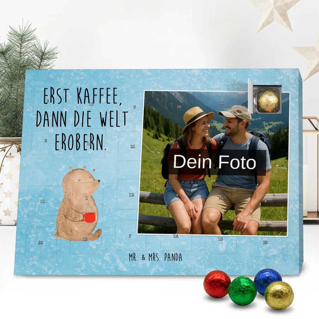 Personalisierter Schoko Foto Adventskalender Bär Kaffee Personalisierter Schoko Foto Adventskalender, Teddybär, Teddy, Bär, Guten Morgen, Bären, Welt Erobern, Kaffee, Welt Retten, Motivation, Coffee, Morgenroutine