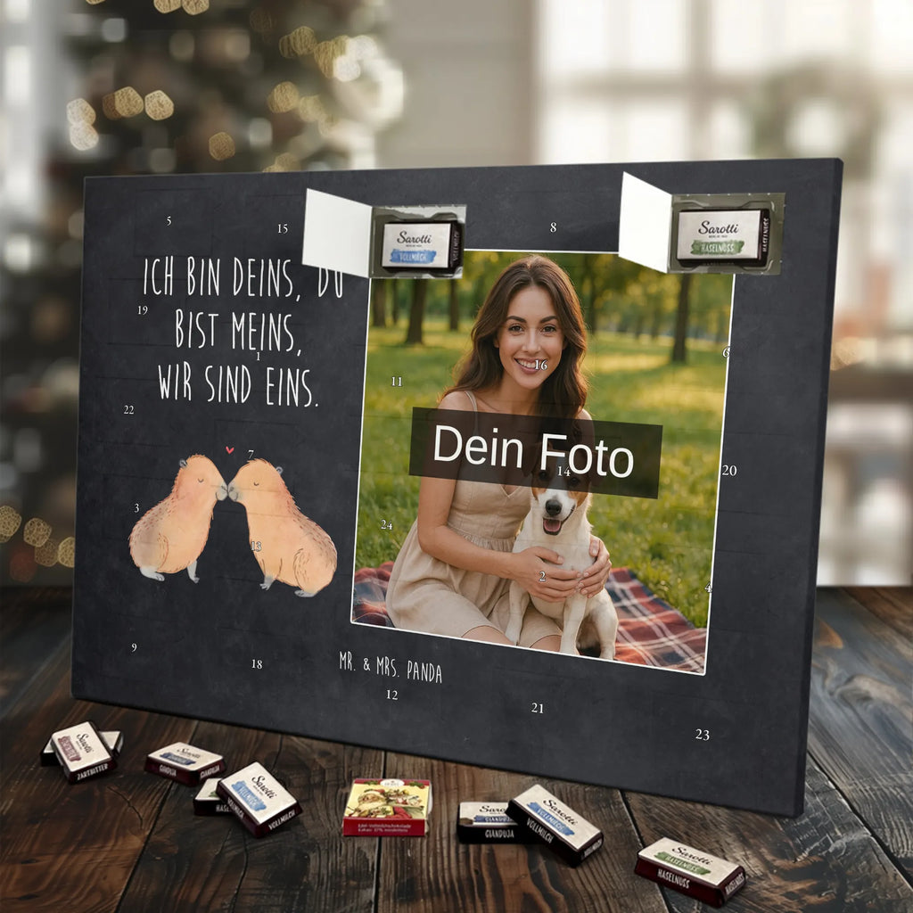  Capybara love Personalisierter Schoko Foto Adventskalender, Gute Laune, Lustige Sprüche, Tiere, Tiermotive, Liebe, Jahrestag, Liebesbeweis, Kuschel Capybaras, Liebesspruch, Valentinstag, Tierliebe, Ehejubiläum, Partnertiere, Beziehung, Verschmolzen, Capybara, Ich Bin Deins, Herzlich, Geschenkidee, Romantisches Geschenk, Du Bist Meins, Verliebt, Paar, Handgezeichnet