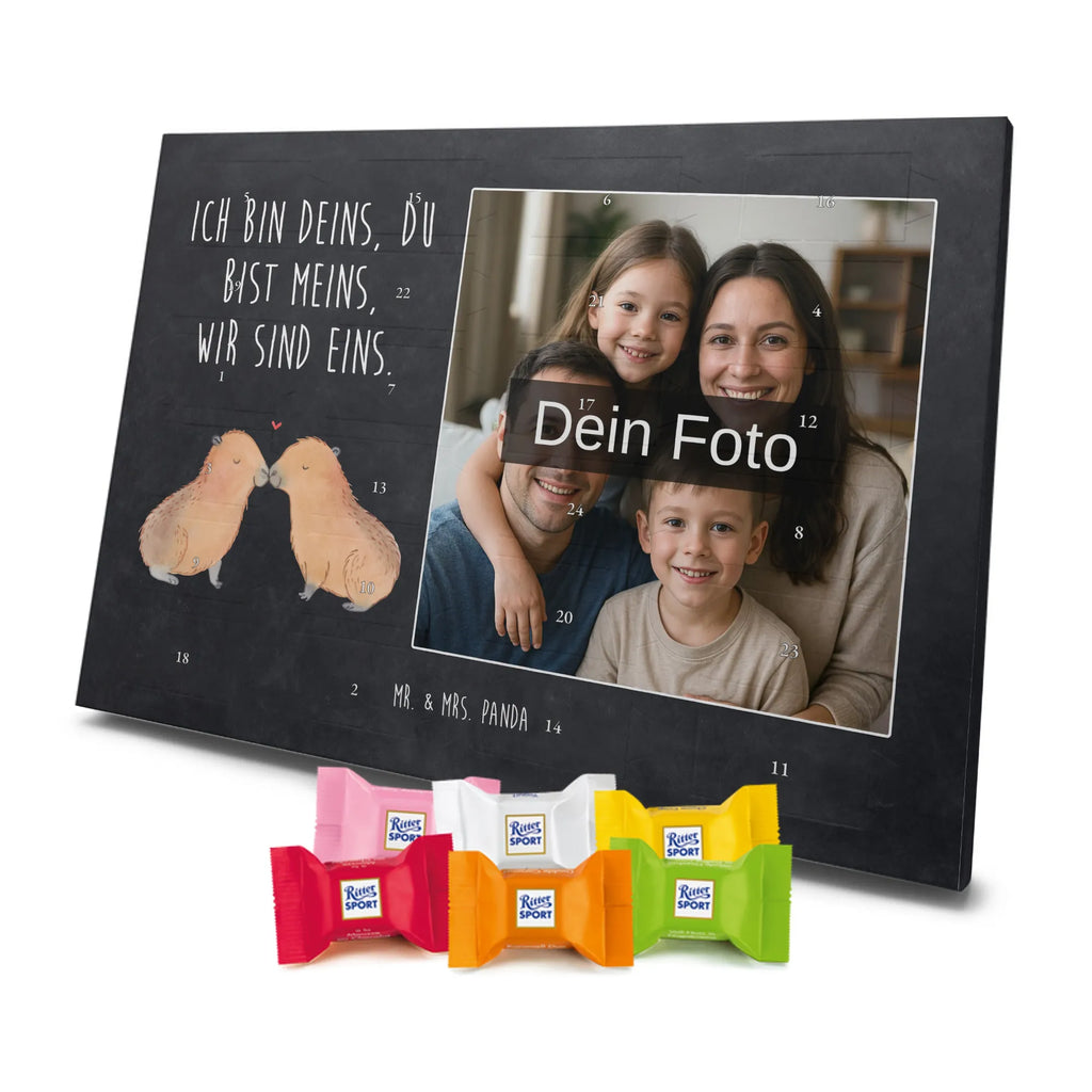  Capybara love Personalisierter Schoko Foto Adventskalender, Gute Laune, Lustige Sprüche, Tiere, Tiermotive, Liebe, Jahrestag, Liebesbeweis, Kuschel Capybaras, Liebesspruch, Valentinstag, Tierliebe, Ehejubiläum, Partnertiere, Beziehung, Verschmolzen, Capybara, Ich Bin Deins, Herzlich, Geschenkidee, Romantisches Geschenk, Du Bist Meins, Verliebt, Paar, Handgezeichnet