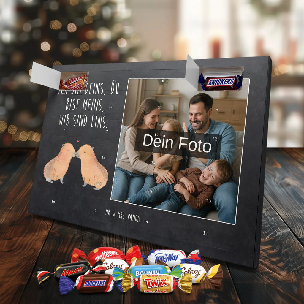  Capybara love Personalisierter Schoko Foto Adventskalender, Gute Laune, Lustige Sprüche, Tiere, Tiermotive, Liebe, Jahrestag, Liebesbeweis, Kuschel Capybaras, Liebesspruch, Valentinstag, Tierliebe, Ehejubiläum, Partnertiere, Beziehung, Verschmolzen, Capybara, Ich Bin Deins, Herzlich, Geschenkidee, Romantisches Geschenk, Du Bist Meins, Verliebt, Paar, Handgezeichnet