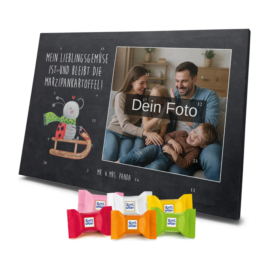 Personalisierter Schoko Foto Adventskalender Smörle Rodeln Personalisierter Schoko Foto Adventskalender, Winter, Wintermotiv, Advent, Nikolaus, Weihnachten, Weihnachtsdeko, Heiligabend, Marzipan, Smörle, Schlittenfahren