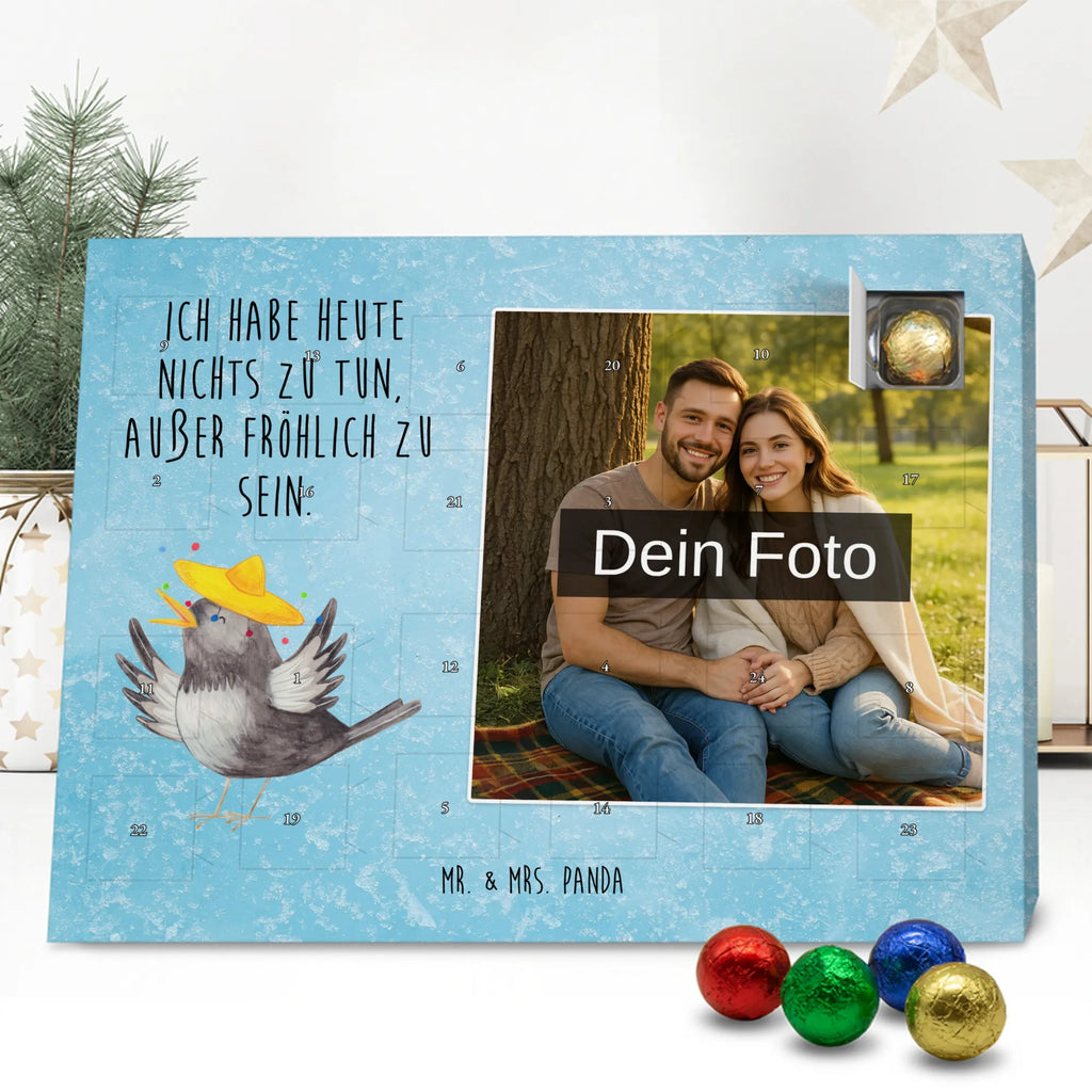 Personalisierter Schoko Foto Adventskalender Rabe Sombrero Personalisierter Schoko Foto Adventskalender, Lustige Sprüche, Tiere, Gute Laune, Tiermotive, Fröhlich sein, glücklich sein, Elster, Motivation, Glück Spruch, Spruch Positiv, Vogel, Froh, Vögel, Rabe