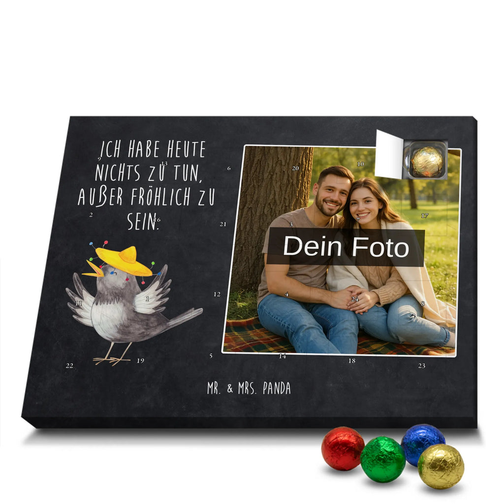 Personalisierter Schoko Foto Adventskalender Rabe Sombrero Personalisierter Schoko Foto Adventskalender, Lustige Sprüche, Tiere, Gute Laune, Tiermotive, Fröhlich sein, glücklich sein, Elster, Motivation, Glück Spruch, Spruch Positiv, Vogel, Froh, Vögel, Rabe
