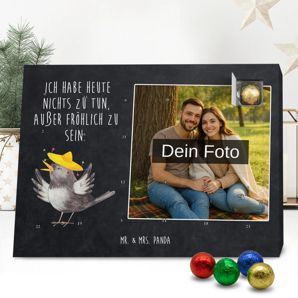 Personalisierter Schoko Foto Adventskalender Rabe Sombrero Personalisierter Schoko Foto Adventskalender, Lustige Sprüche, Tiere, Gute Laune, Tiermotive, Fröhlich sein, glücklich sein, Elster, Motivation, Glück Spruch, Spruch Positiv, Vogel, Froh, Vögel, Rabe