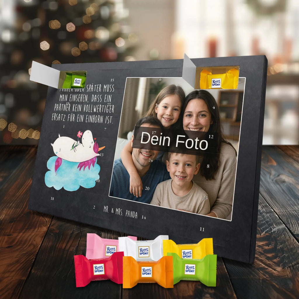 Personalisierter Schoko Foto Adventskalender Einhorn Verliebt Personalisierter Schoko Foto Adventskalender, Unicorn, Einhorn, Einhörner, Einhorn Deko, Liebesbeweis, Verliebt, Wolke, Liebe, Freundin