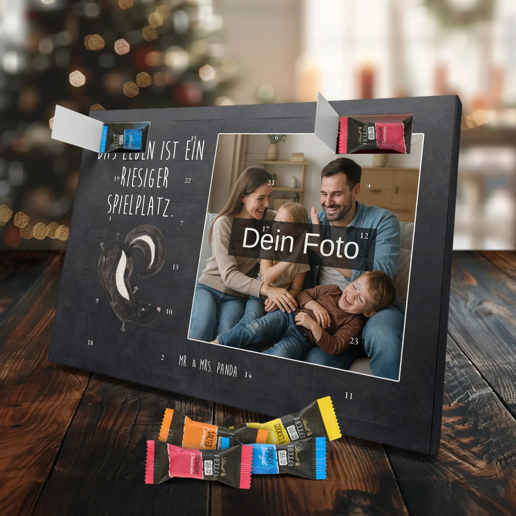 Personalisierter Schoko Foto Adventskalender Stinktier Handstand Personalisierter Schoko Foto Adventskalender, Stinktier, Skunk, Verpielt, Stinker, Raubtier, Spielplatz, Wildtier, Kind, Stinki