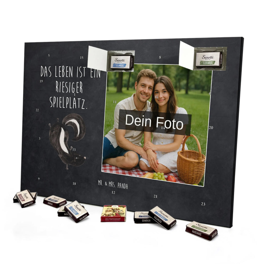 Personalisierter Schoko Foto Adventskalender Stinktier Handstand Personalisierter Schoko Foto Adventskalender, Stinktier, Skunk, Verpielt, Stinker, Raubtier, Spielplatz, Wildtier, Kind, Stinki