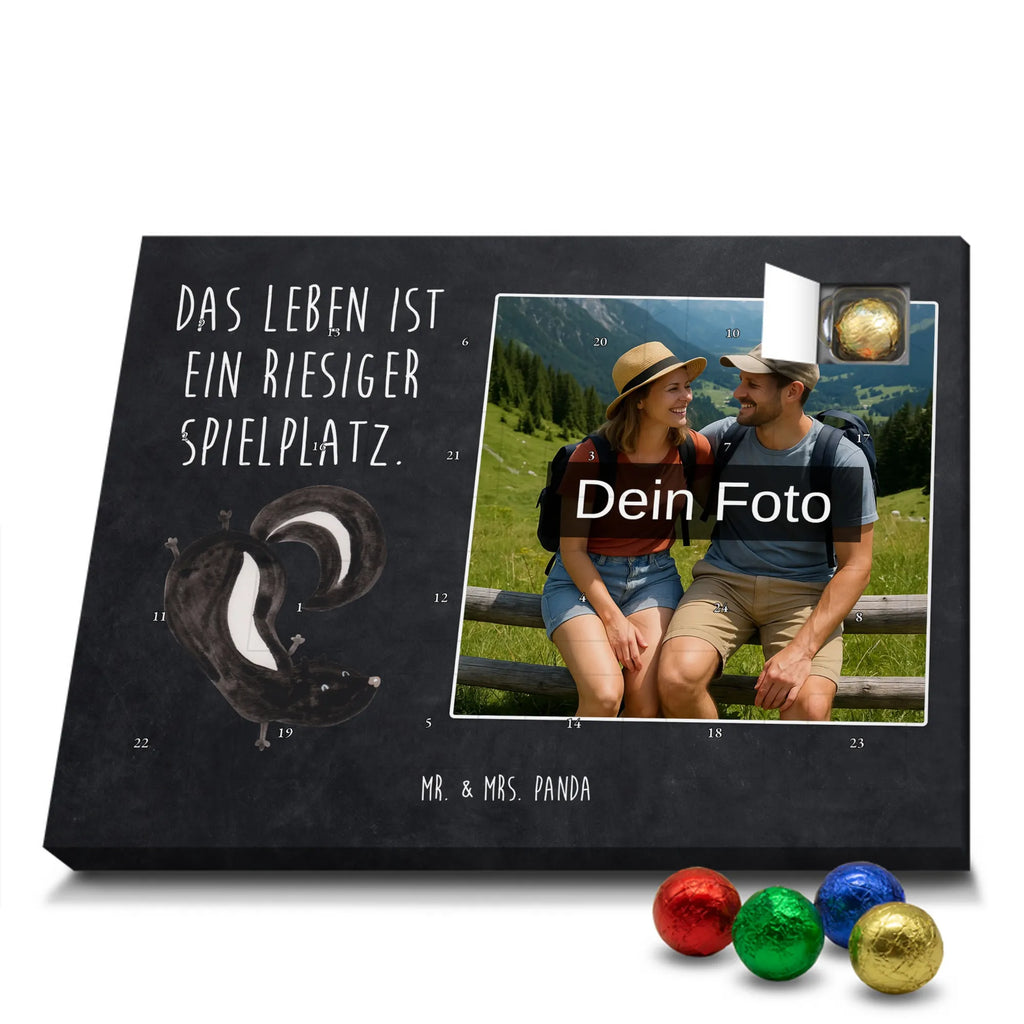 Personalisierter Schoko Foto Adventskalender Stinktier Handstand Personalisierter Schoko Foto Adventskalender, Stinktier, Skunk, Verpielt, Stinker, Raubtier, Spielplatz, Wildtier, Kind, Stinki