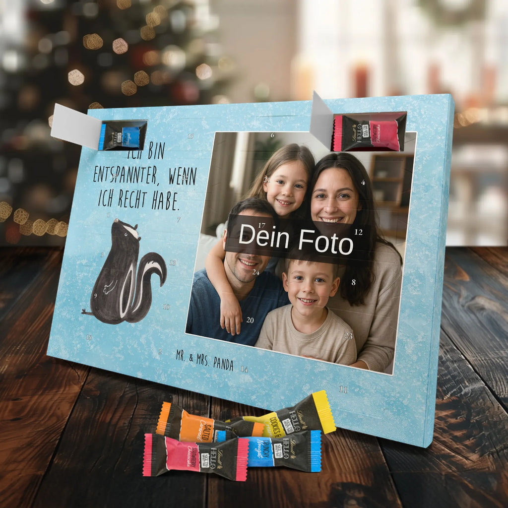 Personalisierter Schoko Foto Adventskalender Stinktier Sitzen Personalisierter Schoko Foto Adventskalender, Skunk, Stinktier, Büro, Recht, Wildtier, Stinki, Spruch, Besserwisser, Stinker, Raubtier