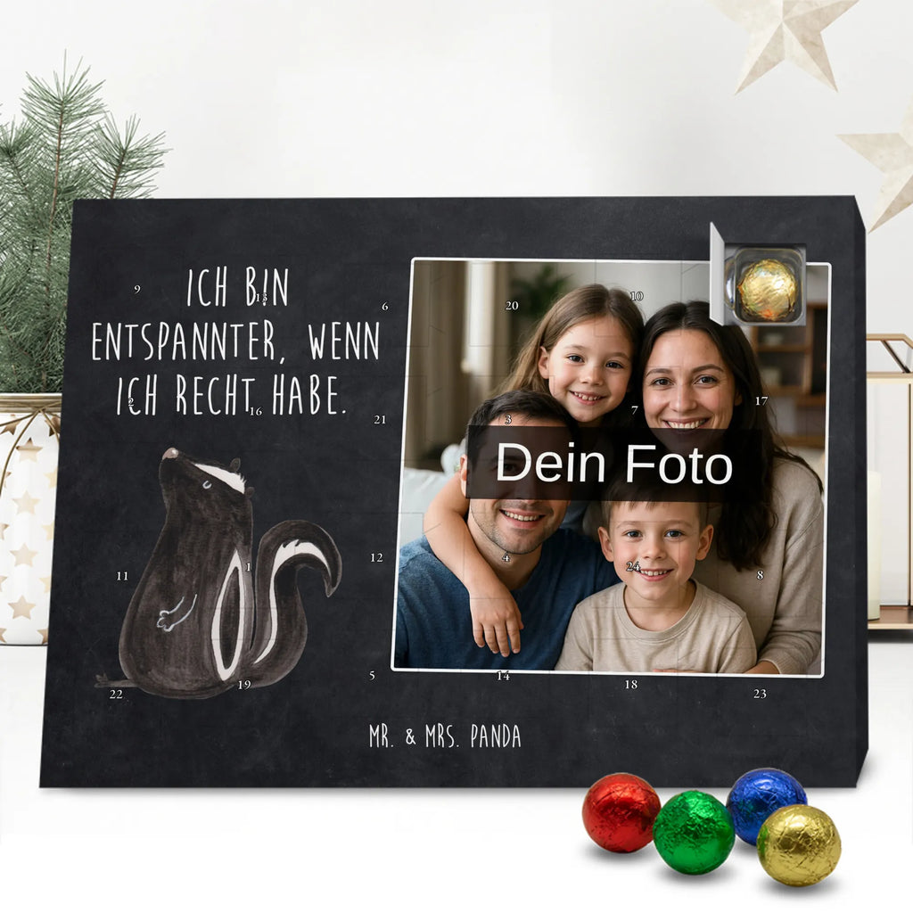 Personalisierter Schoko Foto Adventskalender Stinktier Sitzen Personalisierter Schoko Foto Adventskalender, Skunk, Stinktier, Büro, Recht, Wildtier, Stinki, Spruch, Besserwisser, Stinker, Raubtier