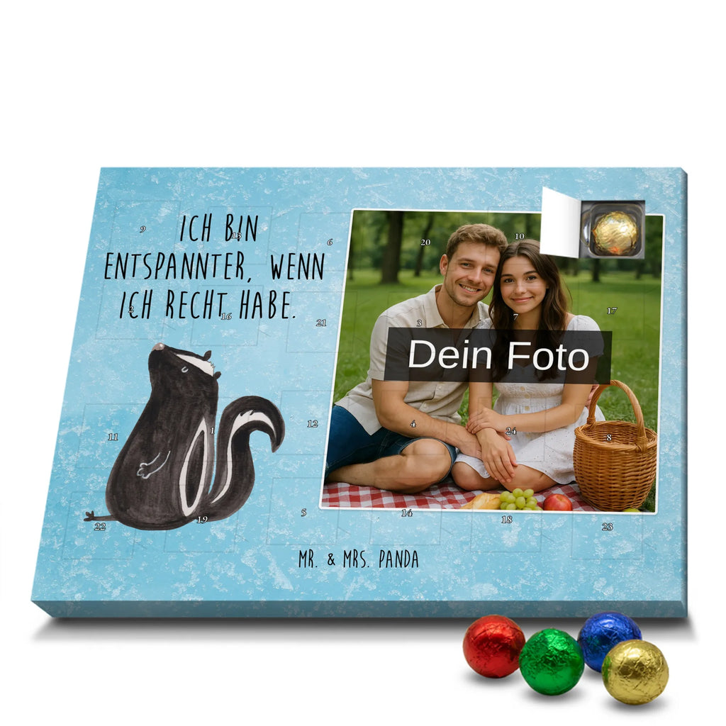 Personalisierter Schoko Foto Adventskalender Stinktier Sitzen Personalisierter Schoko Foto Adventskalender, Skunk, Stinktier, Büro, Recht, Wildtier, Stinki, Spruch, Besserwisser, Stinker, Raubtier