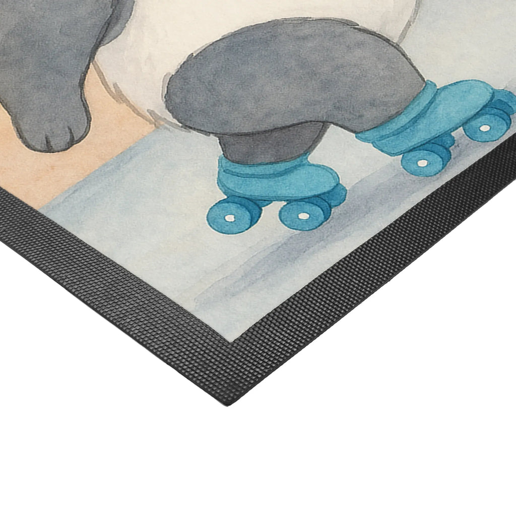 Personalisierte Fußmatte Panda Inliner fahren Design Personalisierte Fußmatte, Personalisierung, Türvorleger Personalisiert, Fußmatte Bedrucken, Personalisiert, Türvorleger mit Namen, Haustürmatte Personalisiert, Wunschnamen, Namensfussmatte, Fußmatte mit Namen, Bedrucken, Sportler, Gewinn, Auszeichnung, Dankeschön, Danke, Geschenk, Hobby, Sportart, Sport, Schenken, Inliner fahren, Inlinern, Rollschuh fahren
