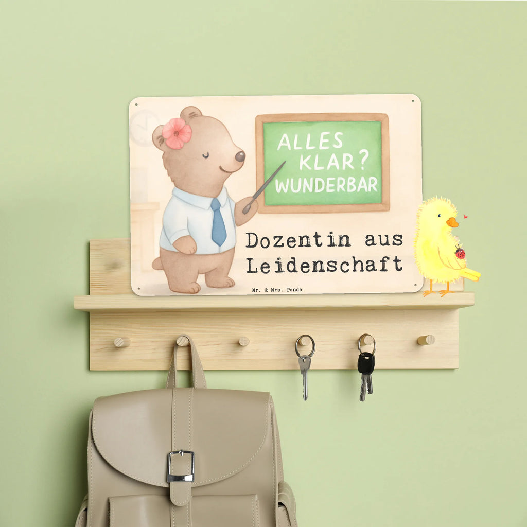 Blechschild Dozentin Leidenschaft Design Wandschild Metall, Blechschild Für Frauen, Blechschild Für Männer, Türschild Metall, Blechschild Büro, Blechschild Küche, Blechschild Zum Aufhängen, Dekoschild Metall, Blechschild, Blechschild Groß, Schenken, Jubiläum, Danke, Dankeschön, Beruf, Ausbildung, Abschied, Rente, Kollege, Kollegin, Arbeitskollege, Mitarbeiter, Firma, Geschenk, Tutorin, Professorin, Dozentin, Vorlesung, Unterricht, Universität, Uni, Akademikerin