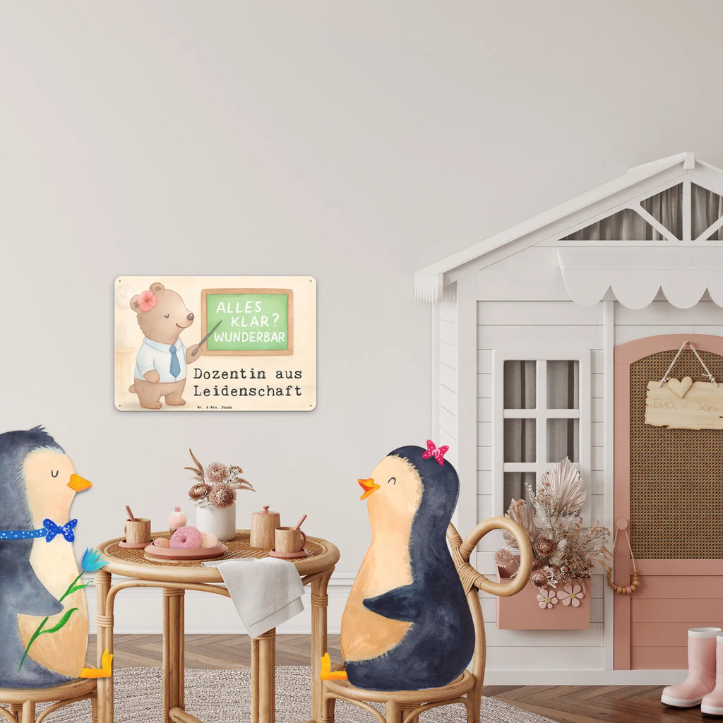 Blechschild Dozentin Leidenschaft Design Wandschild Metall, Blechschild Für Frauen, Blechschild Für Männer, Türschild Metall, Blechschild Büro, Blechschild Küche, Blechschild Zum Aufhängen, Dekoschild Metall, Blechschild, Blechschild Groß, Schenken, Jubiläum, Danke, Dankeschön, Beruf, Ausbildung, Abschied, Rente, Kollege, Kollegin, Arbeitskollege, Mitarbeiter, Firma, Geschenk, Tutorin, Professorin, Dozentin, Vorlesung, Unterricht, Universität, Uni, Akademikerin