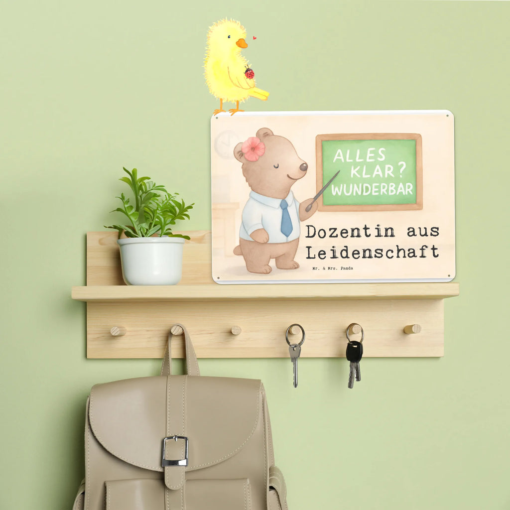 Blechschild Dozentin Leidenschaft Design Wandschild Metall, Blechschild Für Frauen, Blechschild Für Männer, Türschild Metall, Blechschild Büro, Blechschild Küche, Blechschild Zum Aufhängen, Dekoschild Metall, Blechschild, Blechschild Groß, Schenken, Jubiläum, Danke, Dankeschön, Beruf, Ausbildung, Abschied, Rente, Kollege, Kollegin, Arbeitskollege, Mitarbeiter, Firma, Geschenk, Tutorin, Professorin, Dozentin, Vorlesung, Unterricht, Universität, Uni, Akademikerin