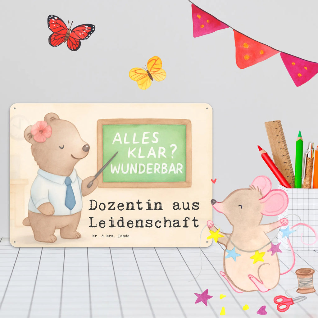 Blechschild Dozentin Leidenschaft Design Wandschild Metall, Blechschild Für Frauen, Blechschild Für Männer, Türschild Metall, Blechschild Büro, Blechschild Küche, Blechschild Zum Aufhängen, Dekoschild Metall, Blechschild, Blechschild Groß, Schenken, Jubiläum, Danke, Dankeschön, Beruf, Ausbildung, Abschied, Rente, Kollege, Kollegin, Arbeitskollege, Mitarbeiter, Firma, Geschenk, Tutorin, Professorin, Dozentin, Vorlesung, Unterricht, Universität, Uni, Akademikerin