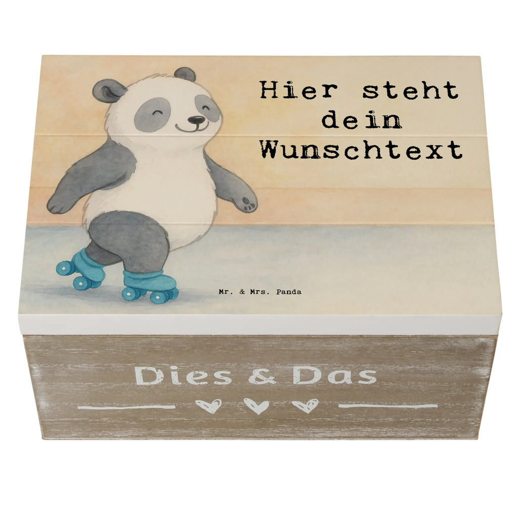 Personalisierte Holzkiste Panda Inliner fahren Design Holzkiste mit Namen, mit Namen, Dekokiste mit Namen, Holzkiste Personalisiert, Schatzkiste mit Namen, Truhe Personalisiert, Aufbewahrungsbox Personalisiert, Schatulle Personalisiert, Dekokiste Personalisiert, Geschenkbox Personalisiert, Erinnerungsbox mit Namen, Truhe mit Namen, Kiste Personalisiert, Erinnerungsbox Personalisiert, Aufbewahrungsbox mit Namen, Erinnerungskiste Personalisiert, GEschenkdose Personalisiert, Schatzkiste Personalisiert, Schatulle mit Namen, Kiste mit Namen, Geschenk, Schenken, Sport, Sportart, Hobby, Danke, Dankeschön, Auszeichnung, Gewinn, Sportler, Inlinern, Rollschuh fahren, Inliner fahren