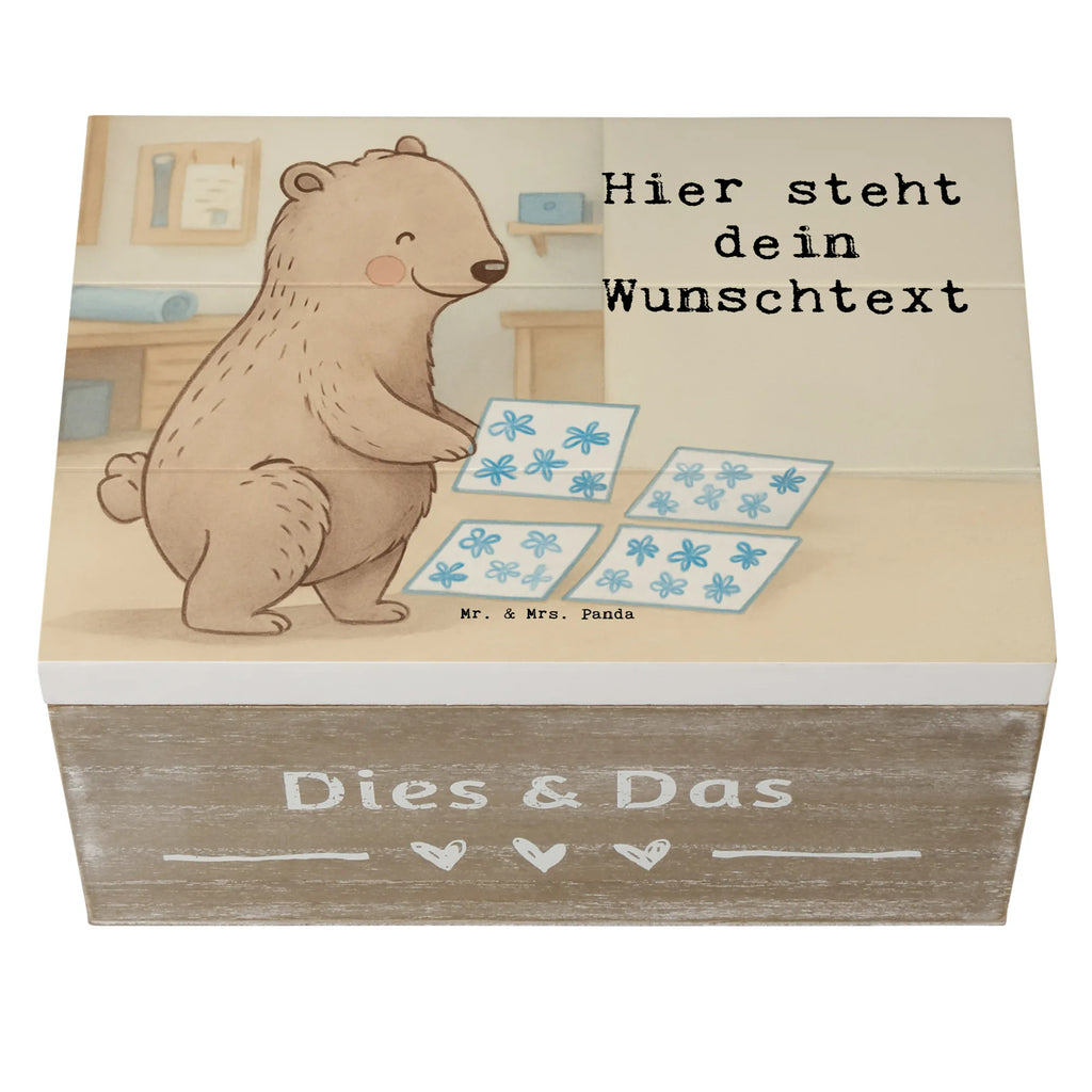Personalisierte Holzkiste Fliesenleger Leidenschaft Design Schatzkiste Personalisiert, mit Namen, Truhe Personalisiert, Schatzkiste mit Namen, Schatulle mit Namen, Aufbewahrungsbox mit Namen, Schatulle Personalisiert, Dekokiste mit Namen, Dekokiste Personalisiert, Geschenkbox Personalisiert, Holzkiste mit Namen, Erinnerungskiste Personalisiert, Truhe mit Namen, GEschenkdose Personalisiert, Kiste Personalisiert, Kiste mit Namen, Aufbewahrungsbox Personalisiert, Holzkiste Personalisiert, Erinnerungsbox mit Namen, Erinnerungsbox Personalisiert, Geschenk, Schenken, Jubiläum, Danke, Dankeschön, Beruf, Ausbildung, Abschied, Rente, Kollege, Kollegin, Arbeitskollege, Mitarbeiter, Firma, Fliesenlegermeister, Gesellenprüfung, Fliesenfachhandel, Fliesenleger, Handwerk, Fliesenlegerbetrieb