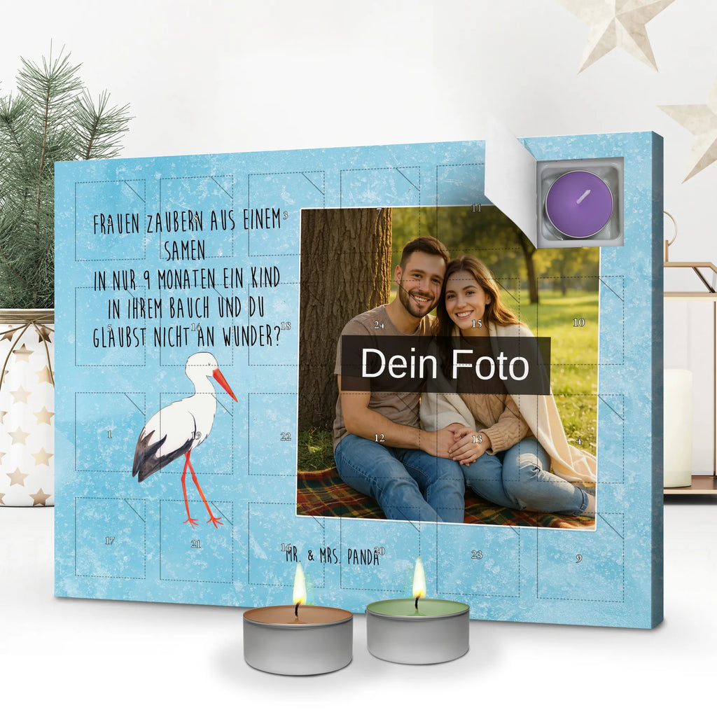 Personalisierter Duftkerzen Foto Adventskalender Storch Personalisierter Duftkerzen Foto Adventskalender, Lustige Sprüche, Tiere, Tiermotive, Gute Laune, Mutter, Schwangerschaft, Geburt, Storch, Störche, Baby, Schwanger, Mütter, Babybauch, Mutter Werden
