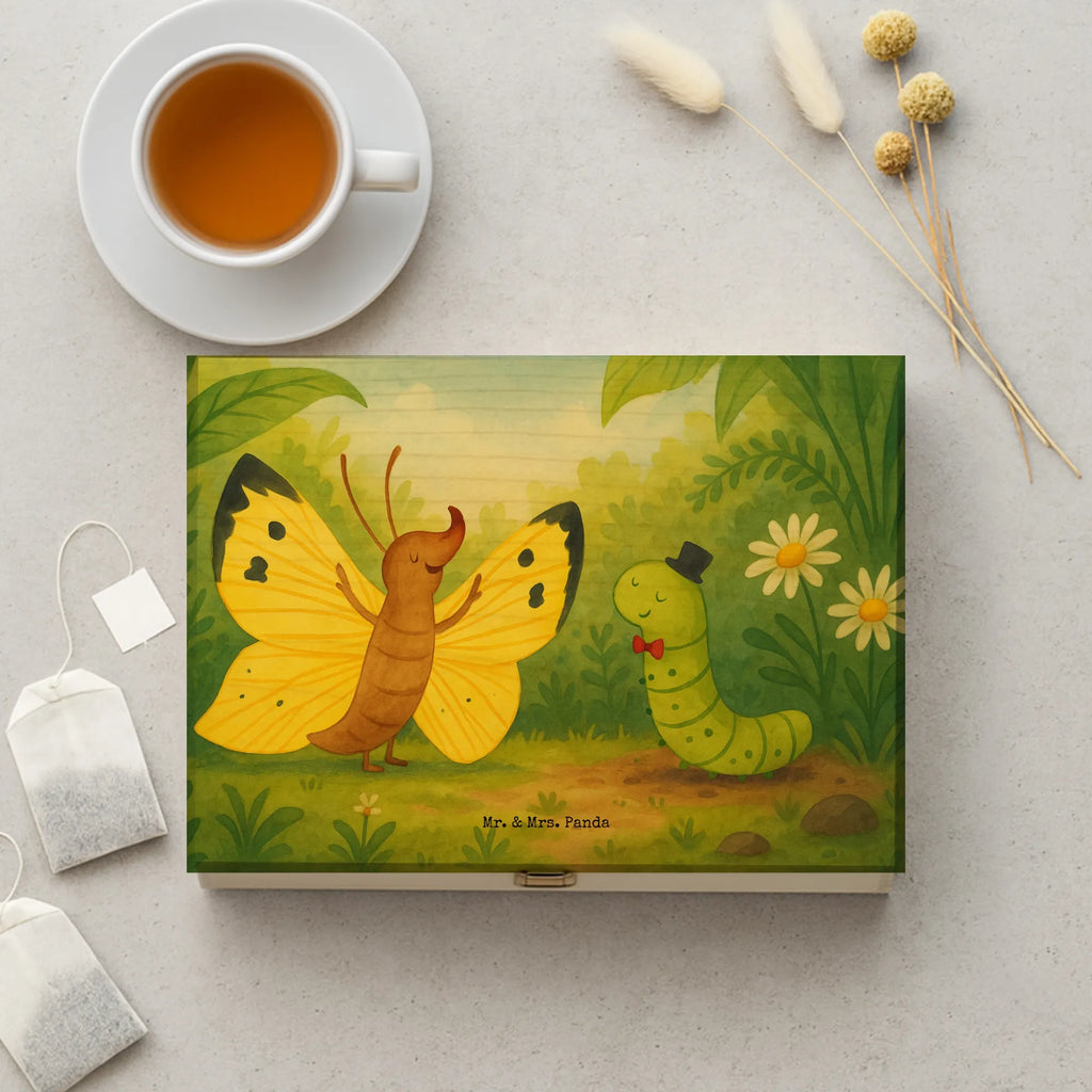 teebox Raupe Schmetterling Design holzteebox, teebeutel behälter, teekiste, holzteekiste, teebox, box für tee, teebeutel organizer, vorratsbox tee, tee organizer, tee sortierbox, teeaufbewahrungsbox, aufbewahrungsbox tee, teebeutelbox, box für teebeutel, tee organizer box, teebehälter, teebox für teebeutel, teebeutel aufbewahrungsbox, teeaufbewahrung, aufbewahrungsbox für teebeutel, tee kiste, teebeutel aufbewahrung, tee beutel halter, aufbewahrung tee, teedose, teekasten, lustige Sprüche, Tiere, Tiermotive, Gute Laune, Schmetterling, Hut, Raupe, Aufwachsen, Erwachsen werden, Kokon, Hütchen, Entwicklung, Schönheit, Zitronenfalter