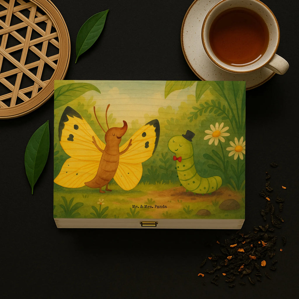 teebox Raupe Schmetterling Design holzteebox, teebeutel behälter, teekiste, holzteekiste, teebox, box für tee, teebeutel organizer, vorratsbox tee, tee organizer, tee sortierbox, teeaufbewahrungsbox, aufbewahrungsbox tee, teebeutelbox, box für teebeutel, tee organizer box, teebehälter, teebox für teebeutel, teebeutel aufbewahrungsbox, teeaufbewahrung, aufbewahrungsbox für teebeutel, tee kiste, teebeutel aufbewahrung, tee beutel halter, aufbewahrung tee, teedose, teekasten, lustige Sprüche, Tiere, Tiermotive, Gute Laune, Schmetterling, Hut, Raupe, Aufwachsen, Erwachsen werden, Kokon, Hütchen, Entwicklung, Schönheit, Zitronenfalter