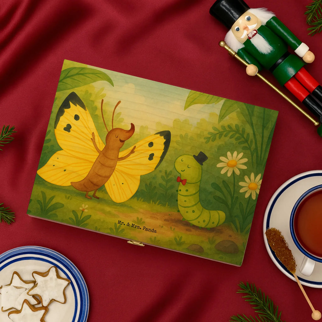 teebox Raupe Schmetterling Design holzteebox, teebeutel behälter, teekiste, holzteekiste, teebox, box für tee, teebeutel organizer, vorratsbox tee, tee organizer, tee sortierbox, teeaufbewahrungsbox, aufbewahrungsbox tee, teebeutelbox, box für teebeutel, tee organizer box, teebehälter, teebox für teebeutel, teebeutel aufbewahrungsbox, teeaufbewahrung, aufbewahrungsbox für teebeutel, tee kiste, teebeutel aufbewahrung, tee beutel halter, aufbewahrung tee, teedose, teekasten, lustige Sprüche, Tiere, Tiermotive, Gute Laune, Schmetterling, Hut, Raupe, Aufwachsen, Erwachsen werden, Kokon, Hütchen, Entwicklung, Schönheit, Zitronenfalter