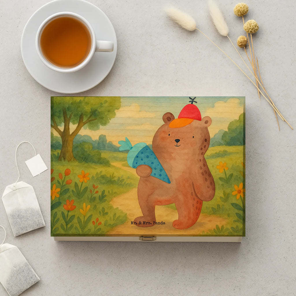 tee organizer Bär Schultüte Design holzteebox, tee organizer, aufbewahrung tee, tee kiste, tee organizer box, teebeutel behälter, teekasten, tee beutel halter, teebeutelbox, aufbewahrungsbox tee, teeaufbewahrungsbox, aufbewahrungsbox für teebeutel, teebeutel organizer, vorratsbox tee, teebox für teebeutel, teebehälter, holzteekiste, teebeutel aufbewahrung, teebox, teeaufbewahrung, box für teebeutel, teedose, tee sortierbox, teebeutel aufbewahrungsbox, teekiste, box für tee, Teddy, Bär, Teddybär, Schule Geschenk, Bär Motiv, Schulbeginn, Einschulung Geschenk, Erster Schultag Geschenk, Schulanfang, Schultüte, Grundschule