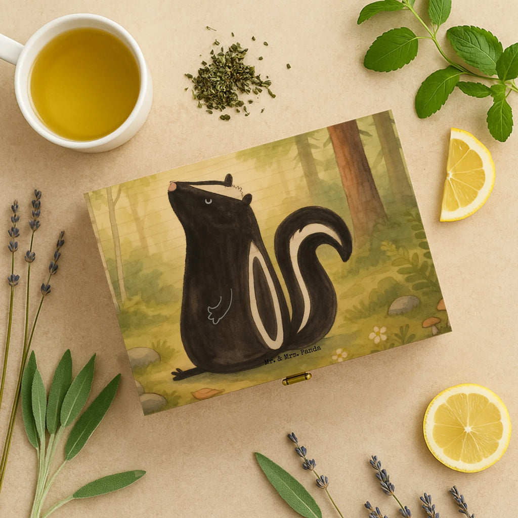  skunk Sit Design know-it-all, stinky, wild animal, predator, law