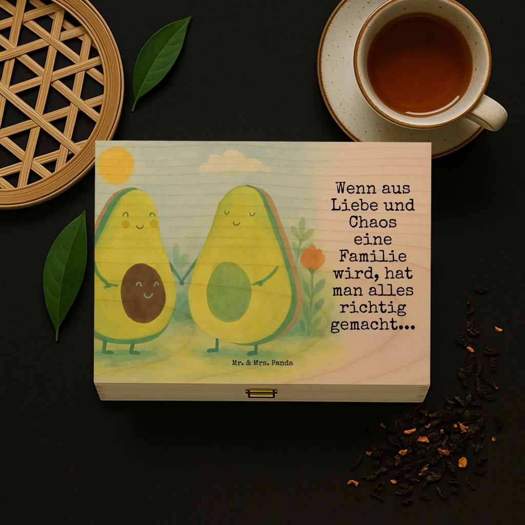 Teebox Holz Avocado Pärchen Design teekiste, teedose, tee organizer box, teebeutel organizer, teebeutelbox, teeaufbewahrungsbox, teebeutel aufbewahrung, box für tee, teebeutel behälter, holzteebox, tee beutel halter, teebehälter, teebeutel aufbewahrungsbox, box für teebeutel, aufbewahrung tee, teebox für teebeutel, aufbewahrungsbox für teebeutel, teeaufbewahrung, vorratsbox tee, teebox, tee sortierbox, tee kiste, teekasten, tee organizer, aufbewahrungsbox tee, holzteekiste, Avocado, Veggie, Vegan, Gesund, Familie, Babyshower, Schwangerschaft, Liebe, Kinder, Avocuddle, Hochzeit, Avocados, Geburt, Babyparty