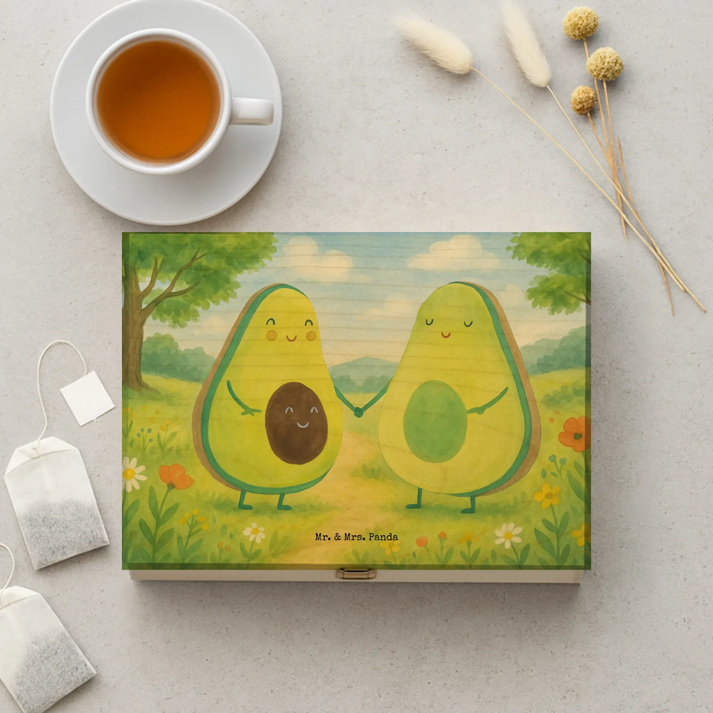 Teebox Holz Avocado Pärchen Design teekiste, teedose, tee organizer box, teebeutel organizer, teebeutelbox, teeaufbewahrungsbox, teebeutel aufbewahrung, box für tee, teebeutel behälter, holzteebox, tee beutel halter, teebehälter, teebeutel aufbewahrungsbox, box für teebeutel, aufbewahrung tee, teebox für teebeutel, aufbewahrungsbox für teebeutel, teeaufbewahrung, vorratsbox tee, teebox, tee sortierbox, tee kiste, teekasten, tee organizer, aufbewahrungsbox tee, holzteekiste, Avocado, Veggie, Vegan, Gesund, Familie, Babyshower, Schwangerschaft, Liebe, Kinder, Avocuddle, Hochzeit, Avocados, Geburt, Babyparty