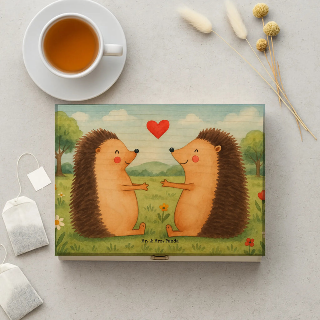 teedose Igel Liebe Design teebox für teebeutel, teebeutel behälter, tee beutel halter, tee organizer box, teebeutel aufbewahrung, tee kiste, holzteebox, vorratsbox tee, tee sortierbox, aufbewahrungsbox tee, teekiste, box für teebeutel, teeaufbewahrung, teebehälter, tee organizer, box für tee, teedose, aufbewahrungsbox für teebeutel, teebeutel organizer, teebeutel aufbewahrungsbox, holzteekiste, teebeutelbox, teekasten, teebox, teeaufbewahrungsbox, aufbewahrung tee, Freundin, Freund, Liebe, Liebesgeschenk, Jahrestag, Verlobung, Partner, Ehemann, Ehefrau, Heiraten, Heiratsantrag, Hocheitstag, Verliebt, Hochzeitstag, Liebesbeweis, Geschenk, Verheiratet, Igel, Verlobt, Hochzeit