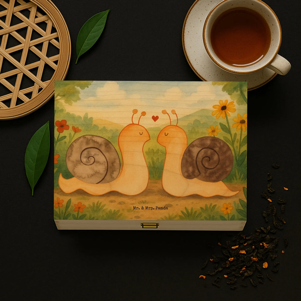 tee organizer Schnecken Liebe Design vorratsbox tee, teebehälter, teeaufbewahrung, tee sortierbox, holzteebox, teekasten, aufbewahrungsbox tee, tee beutel halter, aufbewahrung tee, teebeutel aufbewahrung, box für teebeutel, teebeutelbox, teebeutel behälter, teedose, tee kiste, teekiste, teebeutel organizer, holzteekiste, tee organizer box, teebeutel aufbewahrungsbox, teebox, tee organizer, teebox für teebeutel, aufbewahrungsbox für teebeutel, teeaufbewahrungsbox, box für tee, Freundin, Freund, Liebe, Liebesgeschenk, Jahrestag, Verlobung, Partner, Ehemann, Ehefrau, Heiraten, Heiratsantrag, Hocheitstag