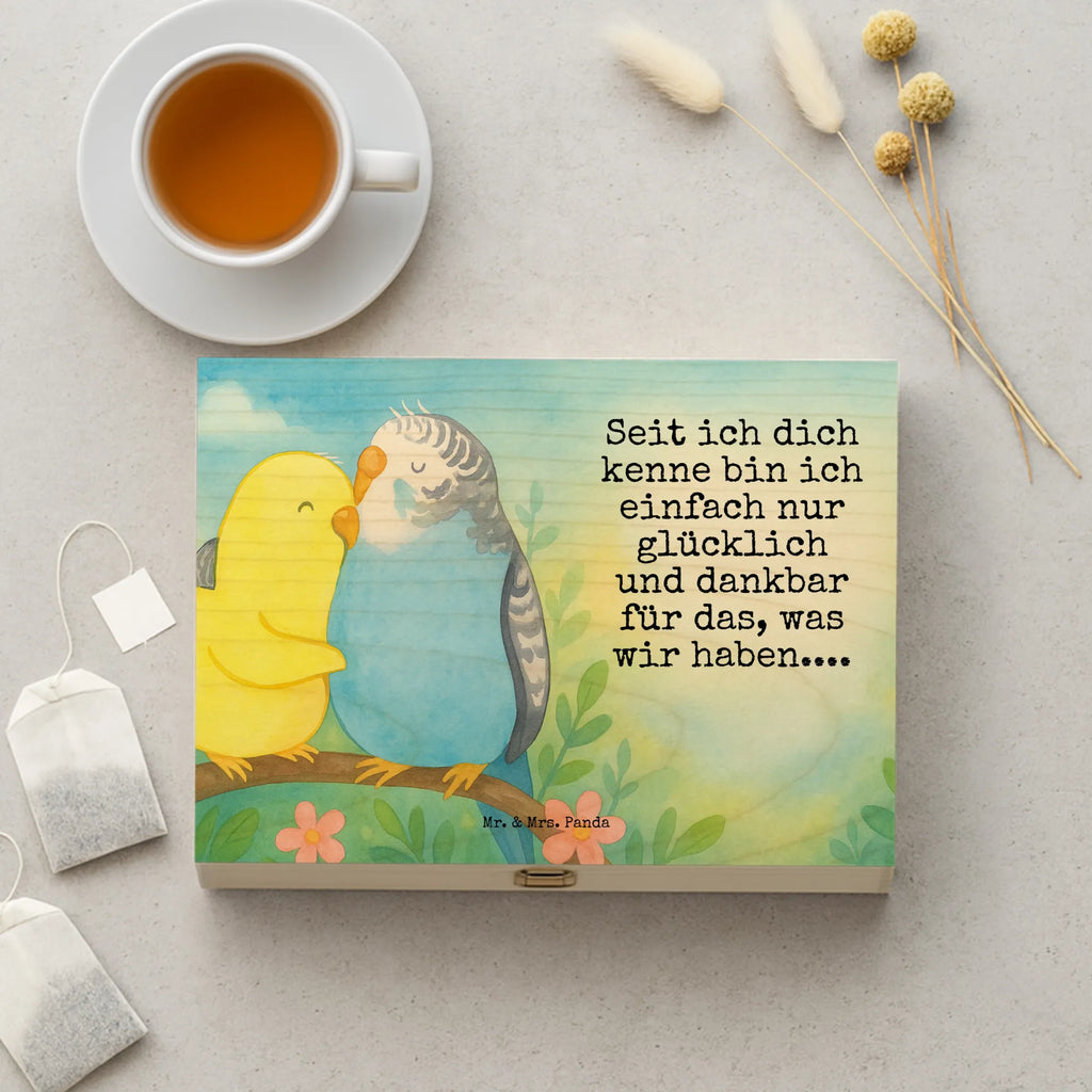 teeaufbewahrung Wellensittich Liebe Design teeaufbewahrungsbox, teebeutel aufbewahrungsbox, teekiste, aufbewahrung tee, teeaufbewahrung, tee beutel halter, aufbewahrungsbox für teebeutel, tee kiste, teebeutelbox, tee organizer, box für tee, aufbewahrungsbox tee, holzteebox, teebeutel aufbewahrung, tee organizer box, tee sortierbox, holzteekiste, teebeutel organizer, teedose, vorratsbox tee, teekasten, teebox, teebox für teebeutel, teebehälter, box für teebeutel, teebeutel behälter, Freundin, Freund, Liebe, Liebesgeschenk, Jahrestag, Verlobung, Partner, Ehemann, Ehefrau, Heiraten, Heiratsantrag, Hocheitstag, Nähe, Wellensittich, Kuscheln, Vögel, Vertrauen