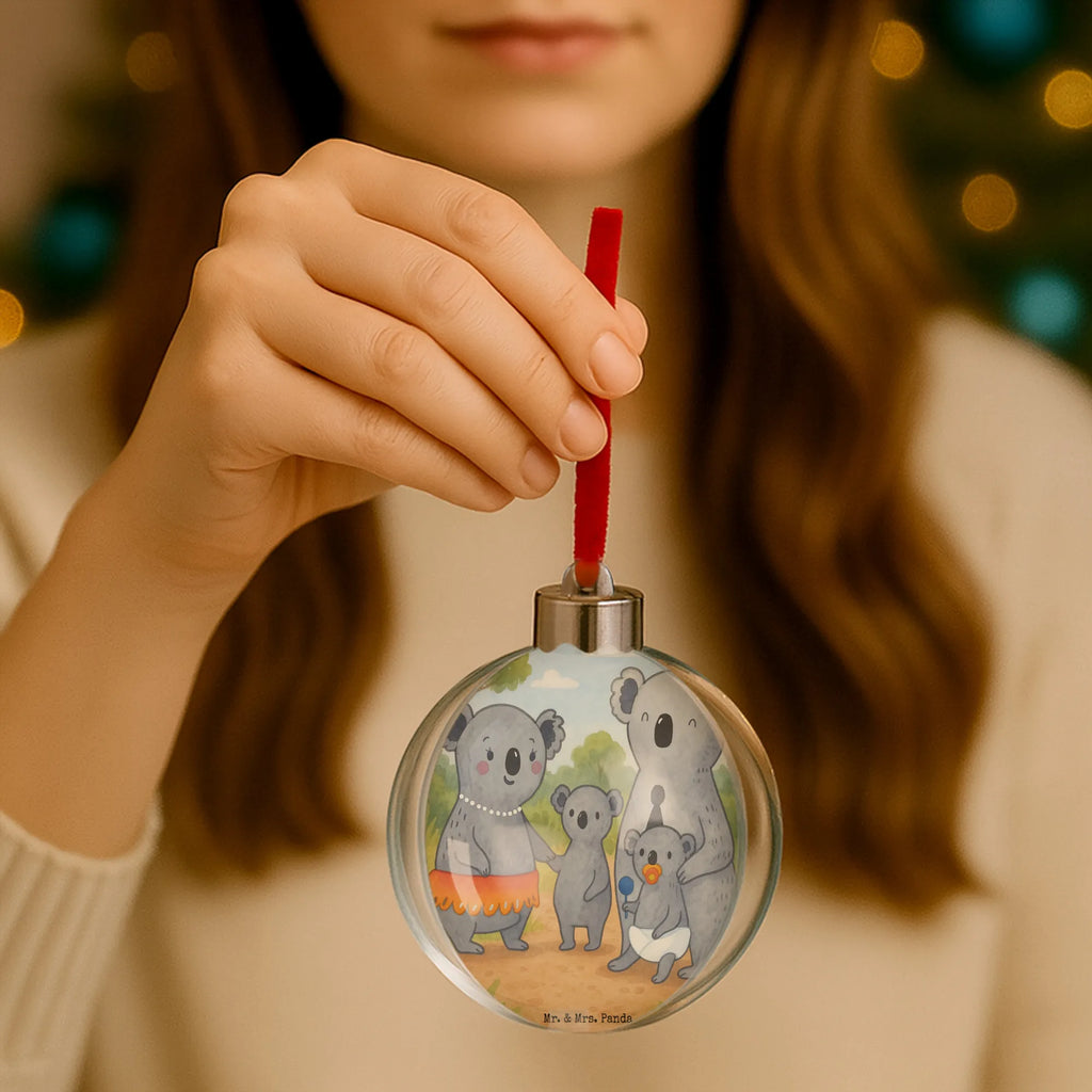Weihnachtskugel Koala Familie Design weihnachtsbaumkugel, weihnachtskugel transparent, baumkugel, weihnachtsanhänger, baum anhänger, weihnachtsbaumkugeln, weihnachtsdeko kugeln, christbaumkugeln, baumanhänger, deko kugel, Dekokugel, dekohänger, Weihnachtskugel, hängekugel, kunststoff weihnachtskugel, dekokugeln, kugel weihnachten, plastik weihnachtskugel, weihnachtskugel deko, weihnachtskugeln deko, weihnachtsbaum anhänger, weihnachtskugeln, kunststoffkugel, christbaumkugel, christbaum anhänger, baumkugeln, transparente weihnachtskugel, Muttertag, Vatertag, Mama, Papa, Oma, Opa, Familie, Schwester, Bruder, Koala, Koalas, Familienleben, Kinder, Family, Geschwister