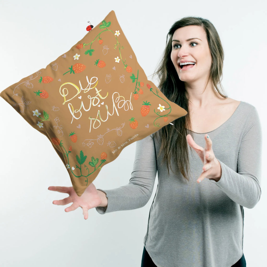 40x40 Kissen Erdbeeren Du bist süß Kissenbezug 40x40, Sofakissen, Kissenhülle, Dekokissen, sofakissen, Sofakissen 40x40, Dekokissen Sofa, Zierkissen, Kissen 40x40 Waschbar, Couchkissen, Motivkissen, Kissenhülle 40x40, Dekokissen 40x40, sitzkissen, Kissenbezüge, Kissen 40x40, Kopfkissen 40x40, Kopfkissen, Kissen, Blumen Deko, Frühlings Deko, Sommer Deko, Dekoration, positive Botschaft, Naturliebhaber, Outdoor, Natur, Abenteuer, Kompliment, Liebe Spruch, Geschenk Freundin, süß, Deko, Liebe Zitat, Erdbeere, Geschenk Partner, Du bist süß, Jahrestag