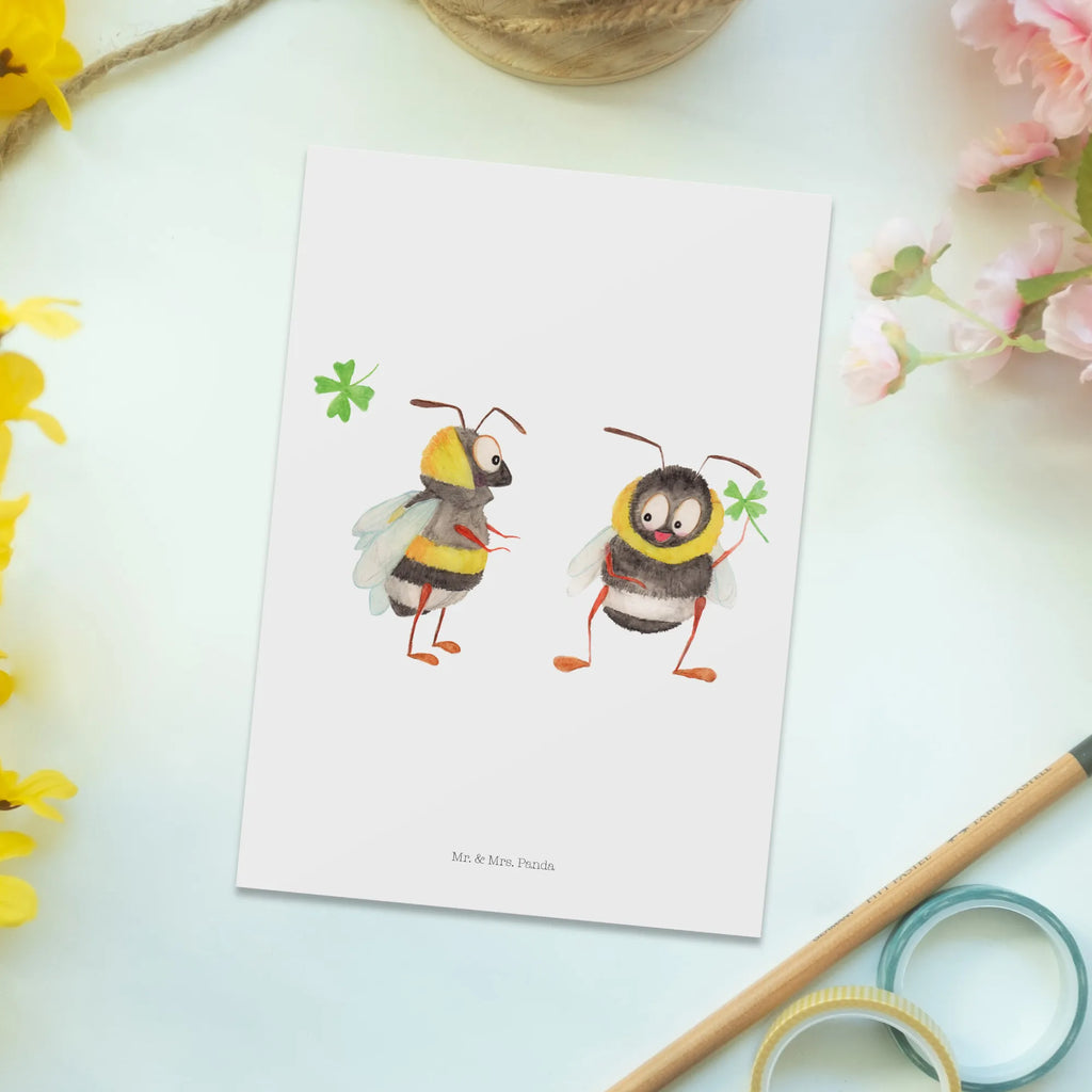 Postcard bumblebees shamrock kunstkarte, Fotokarte, Postkarte, Kunstkarten, Ansichtskarte, spruchkarte, Designkarte, bildkarte, Ansichtskarten, einzelkarte, Postkarten, Grußkarte, Motivkarte, Tiere, Tiermotive, Lustige Sprüche, Gute Laune, glücklich sein, Spruch schön, Biene, glücklich Werden, Hummel, Spruch Positiv, Spruch Fröhlich, Biene Deko