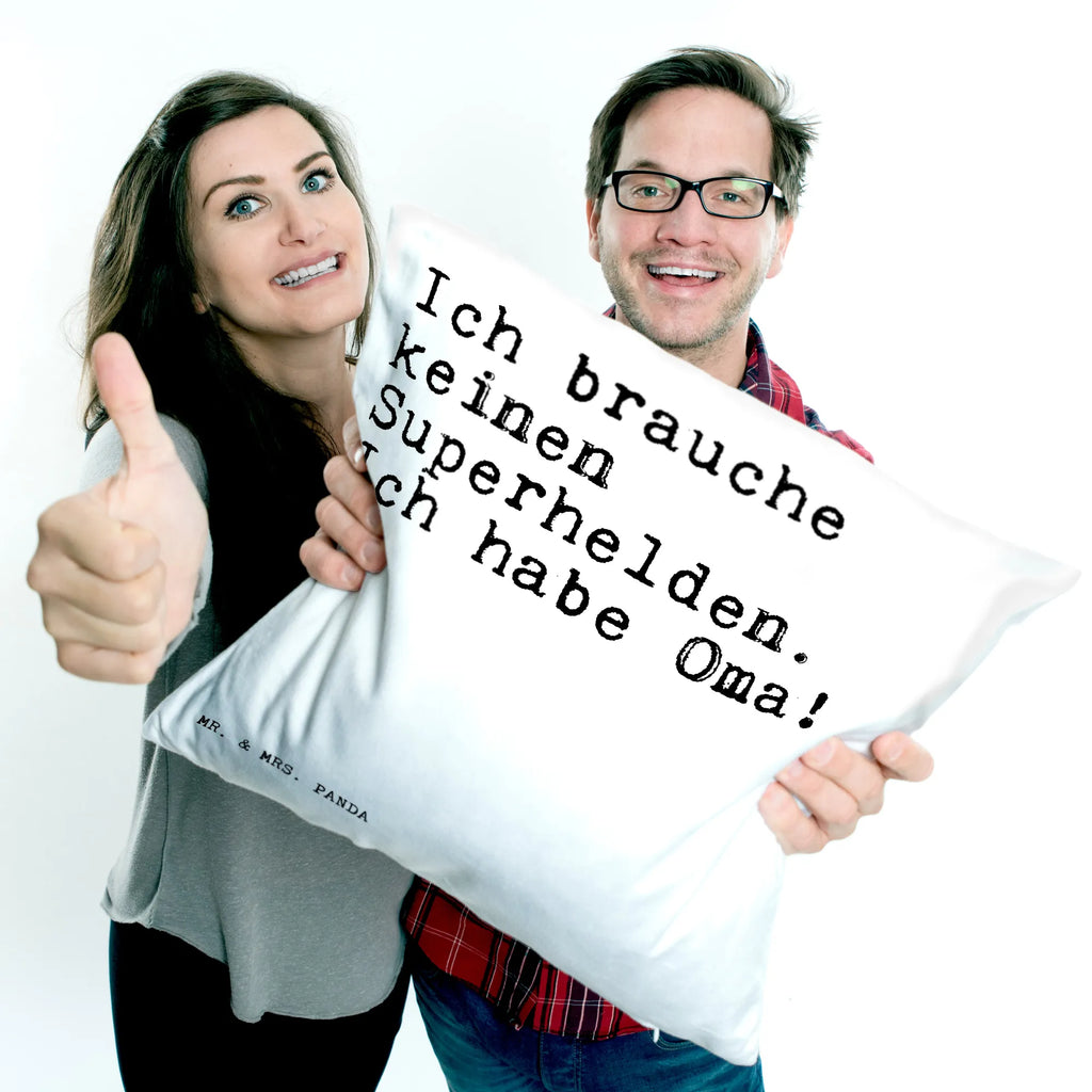 40x40 Kissen Sprüche und Zitate Ich brauche keinen Superhelden. Ich habe Oma! Kuschelkissen, Dekokissen 40x40, Kopfkissen 40x40, polsterkissen, bedrucktes kissen, Dekokissen, Kissen 40x40, Sofakissen, 40 x 40 Kissen, Kissen, Kopfkissen, Kissen 40x40 Waschbar, Zierkissen, Dekokissen Sofa, kleines kissen, sitzkissen, mikrofaser kissen, Sofakissen 40x40, Couchkissen, Motivkissen, kissen mit füllung, Sprüche, lustige Sprüche, Weisheiten, Zitate, Spruch, Spruch Geschenke, Spruch Sprüche Weisheiten Zitate Lustig Weisheit Worte