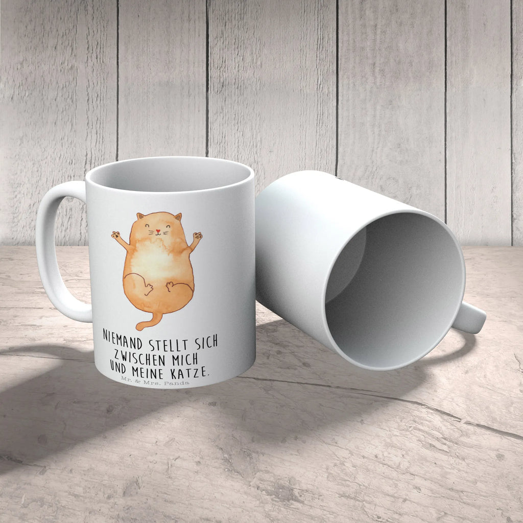 Mug Cat Embrace schöne tasse, Henkelbecher, Kaffeepott, Tasse, Keramiktasse, milchkaffeetasse, hochwertige tasse, Bürotasse, Frühstücksbecher, Tasse mit Motiv, Teebecher, statement tasse, Teetasse, tasse für kaffee, Sprüchetasse, Coffee Mug, kaffeetasse keramik, kaffeebecher bedruckt, Tasse mit Spruch, heißgetränkebecher, haferl, Geschenktasse, Kakaotasse, Bedruckte Tasse, Teepott, kaffeebecher keramik, Motivtasse, Dekotasse, Keramikbecher, tasse für büro, Frühstückstasse, Trinktasse, Becher, design tasse, Trinkbecher, kaffeetasse bedruckt, Bürobecher, Pott, Designtasse, Kaffeebecher, Kaffeetasse, Henkeltasse, Mug, Katzensouvenirs, Katzenaccessoires, Katzenartikel, Katzenprodukte, Katzenliebhaber, Katzenfreund, Katze, Katzendeko, Katzenfan, Katzenmotiv, Katzenmotive, Katzenliebhaberprodukte, Katzen, Freunde, Familie, Liebe, Katzenliebe, Haustier, Cat, Katzenbesitzerin, Beste Freunde, Kater, Freundin, Katzenhalter, Mietze, Cats