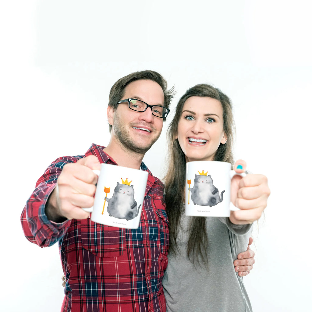 Kubek kot Król Kot, motyw kotów, miłośnik kotów, dekoracje z kotami, przyjaciel kotów, entuzjasta kotów, produkty dla kotów, artykuły dla kotów, akcesoria dla kotów, pamiątki z kotami, produkty dla miłośników kotów, motywy kotów