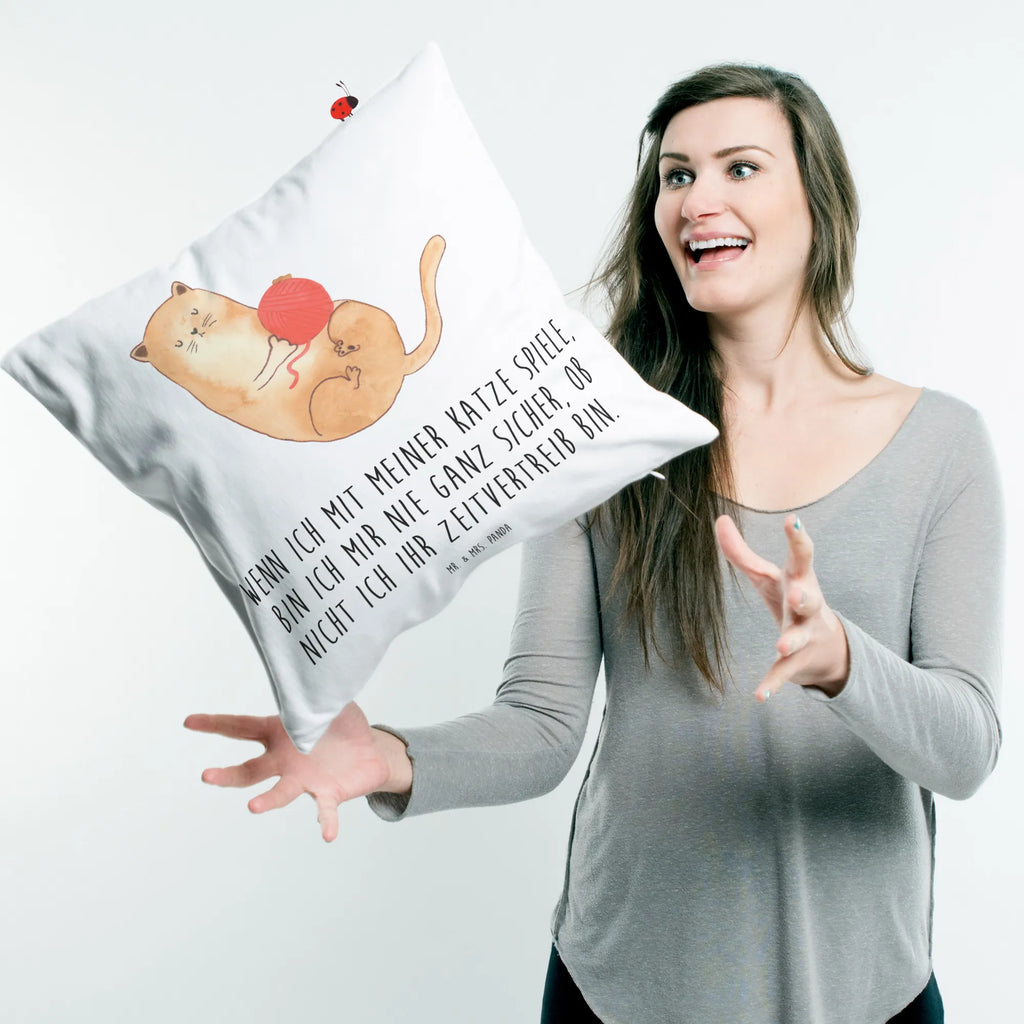 40x40 Kissen Katze Wolle wohnzimmer kissen, Sofakissen 40x40, kissen für couch, microfaser dekokissen, microfaser zierkissen, Kissen, Dekokissen Sofa, kuschelkissen 40x40, kissen 40 x 40, 40 X 40 Kissen, 40x40 kissen, Dekokissen 40x40, Dekokissen, Zierkissen, Couchkissen, sofa kissen, kuschel kissen, Motivkissen, couchkissen 40x40, Kopfkissen 40x40, Kissen 40x40, Sofakissen, microfaser sofakissen, Polsterkissen, zierkissen 40x40, microfaser kopfkissen, zier kissen, kissen mikrofaser, Kuschelkissen, kissen für sofa, couch kissen, Mikrofaser Kissen, deko kissen, Kopfkissen, wurfkissen, Katzenmotiv, Katzenfan, Katzendeko, Katzenfreund, Katzenliebhaber, Katzenprodukte, Katzenartikel, Katzenaccessoires, Katzensouvenirs, Katzenliebhaberprodukte, Katzenmotive, Katze, Cats, Verspielt, Cat, Wolle, Wollknäuel, Haustier, Kater, Katzenbesitzerin, Spielen, Katzenhalter, Mietze, Spiel, Katzen