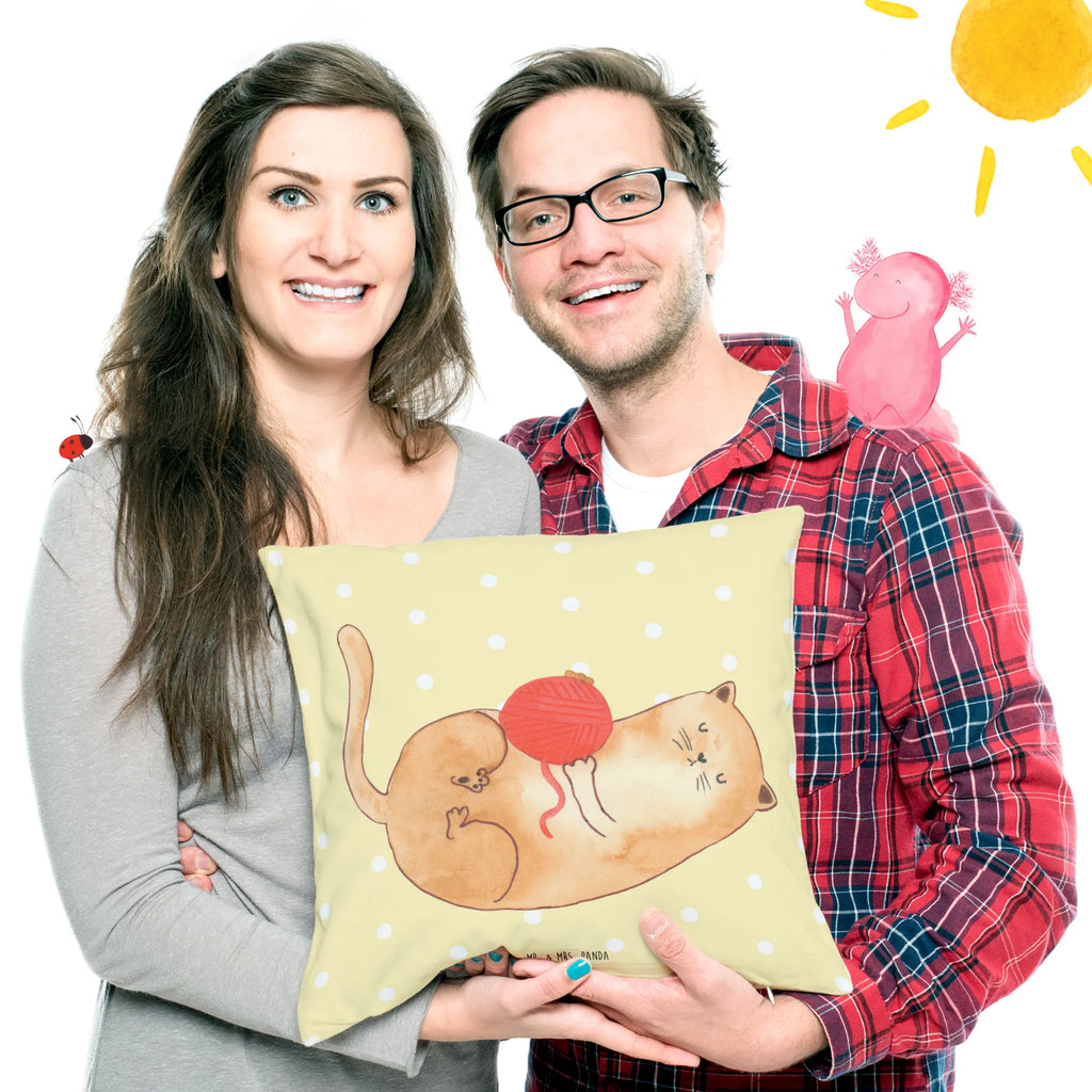 40x40 Kissen Katze Wolle wohnzimmer kissen, Sofakissen 40x40, kissen für couch, microfaser dekokissen, microfaser zierkissen, Kissen, Dekokissen Sofa, kuschelkissen 40x40, kissen 40 x 40, 40 X 40 Kissen, 40x40 kissen, Dekokissen 40x40, Dekokissen, Zierkissen, Couchkissen, sofa kissen, kuschel kissen, Motivkissen, couchkissen 40x40, Kopfkissen 40x40, Kissen 40x40, Sofakissen, microfaser sofakissen, Polsterkissen, zierkissen 40x40, microfaser kopfkissen, zier kissen, kissen mikrofaser, Kuschelkissen, kissen für sofa, couch kissen, Mikrofaser Kissen, deko kissen, Kopfkissen, wurfkissen, Katzenmotiv, Katzenfan, Katzendeko, Katzenfreund, Katzenliebhaber, Katzenprodukte, Katzenartikel, Katzenaccessoires, Katzensouvenirs, Katzenliebhaberprodukte, Katzenmotive, Katze, Cats, Verspielt, Cat, Wolle, Wollknäuel, Haustier, Kater, Katzenbesitzerin, Spielen, Katzenhalter, Mietze, Spiel, Katzen